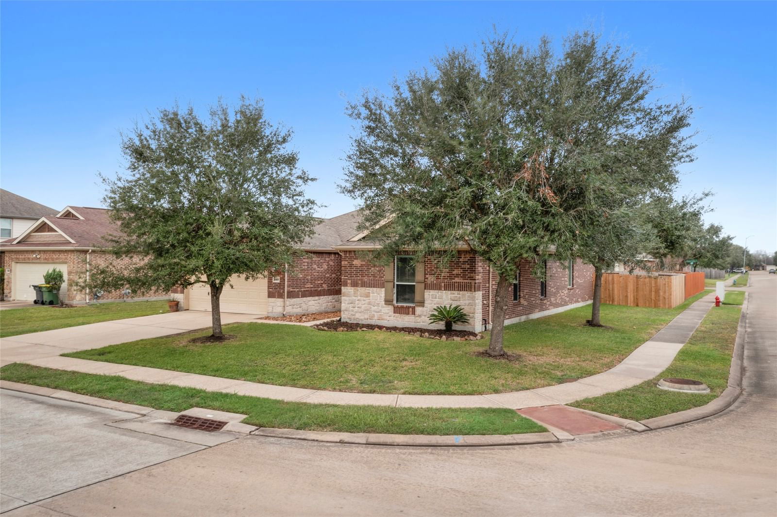 Real estate property located at 5801 Orchard Trail, Brazoria, Village Grove Sec 2, Pearland, TX, US