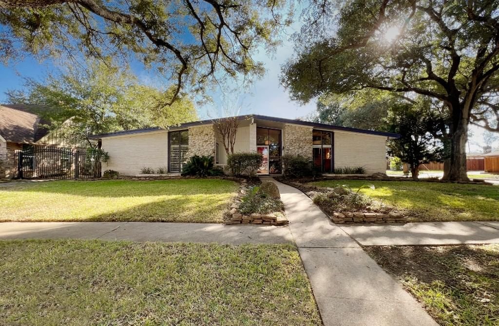Real estate property located at 8835 Rowan, Harris, Sharpstown Country Club Terrac, Houston, TX, US