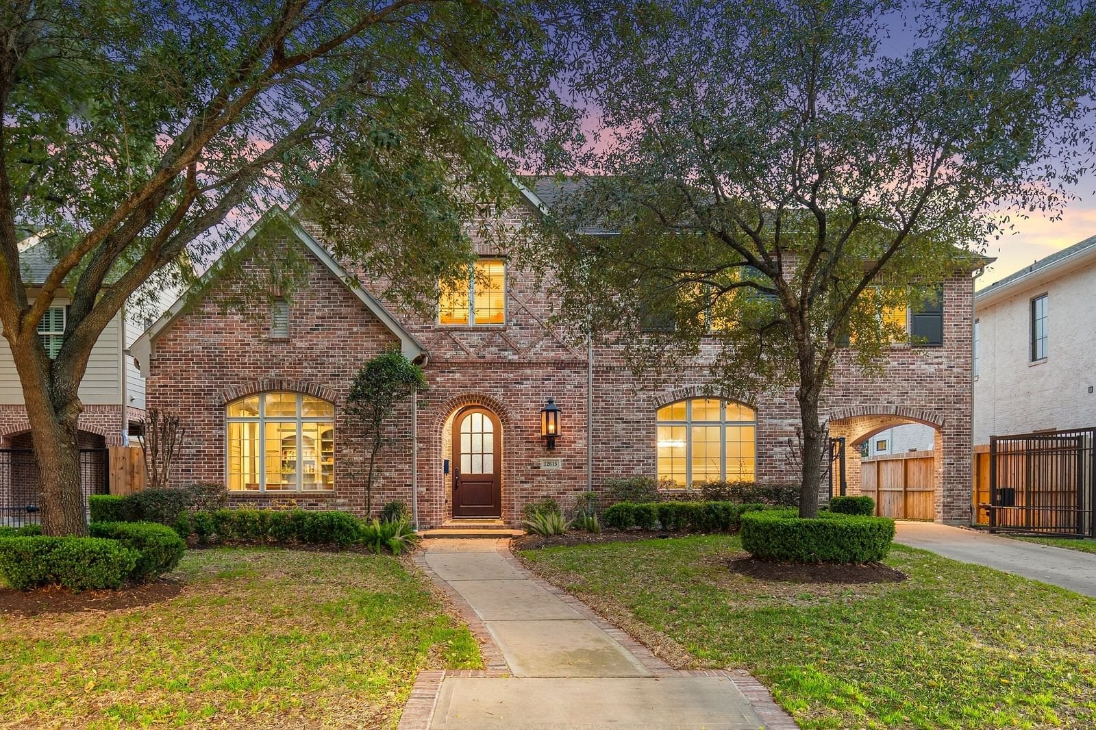 Real estate property located at 12615 Pinerock, Harris, Fonn Villas Sec 05, Houston, TX, US