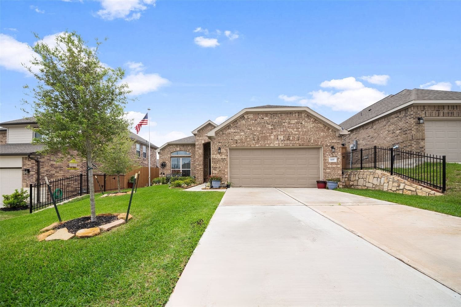 Real estate property located at 665 Red Elm, Montgomery, Wedgewood Forest, Conroe, TX, US