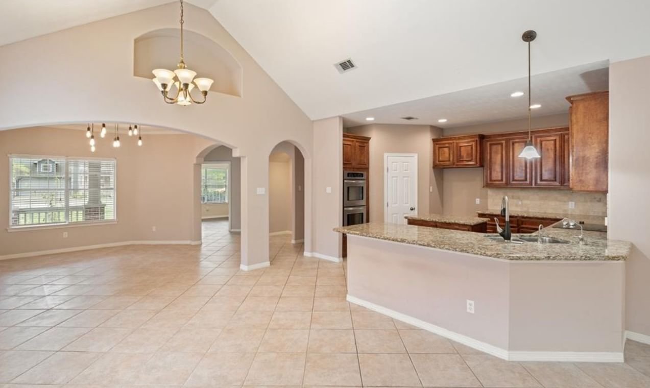 Real estate property located at 536 Springwood, Montgomery, Lake Chateau Woods, Conroe, TX, US