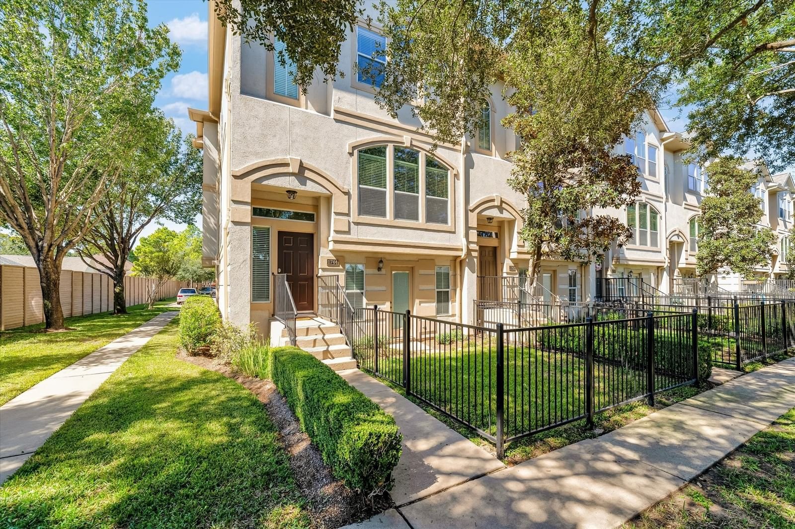 Real estate property located at 1744 French Village, Harris, French Village T/H, Houston, TX, US