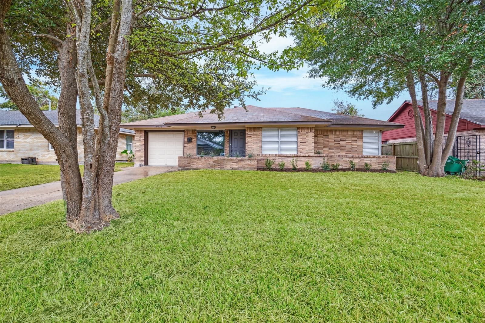 Real estate property located at 10222 Bretton, Harris, Fontaine Place Sec 05, Houston, TX, US