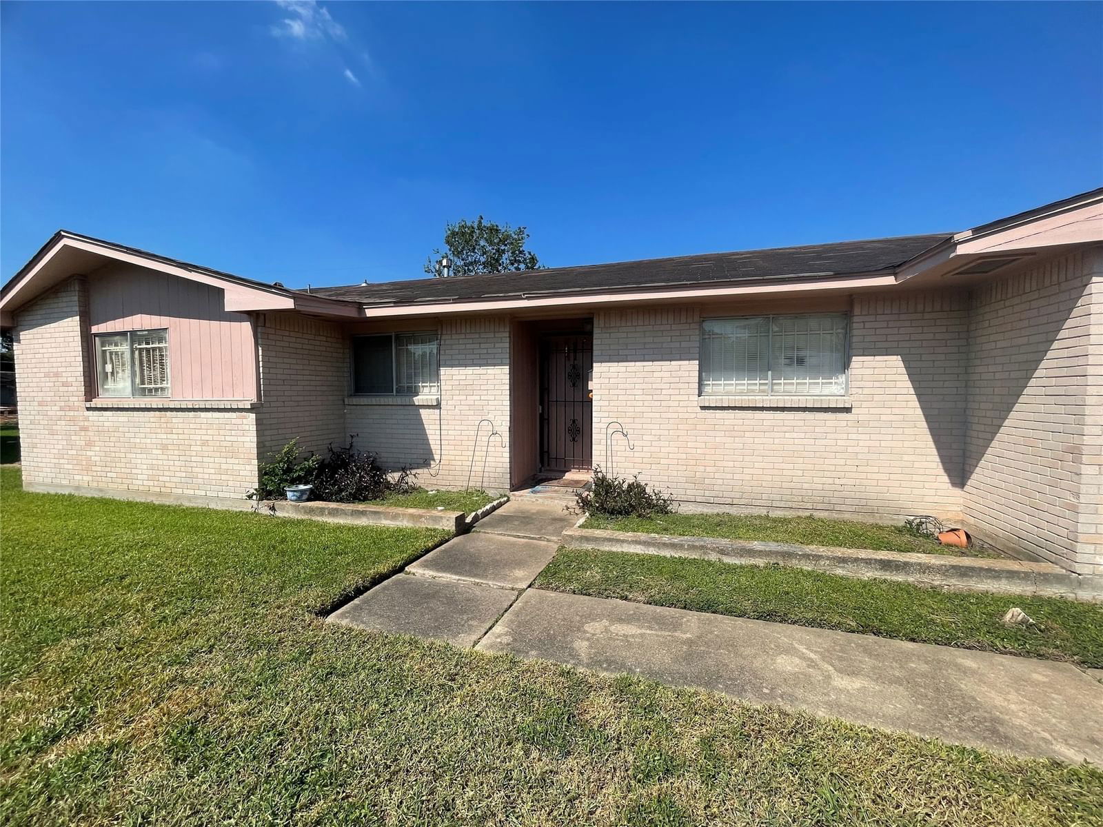 Real estate property located at 5126 Denoron, Harris, Crestmont Park Sec 02, Houston, TX, US