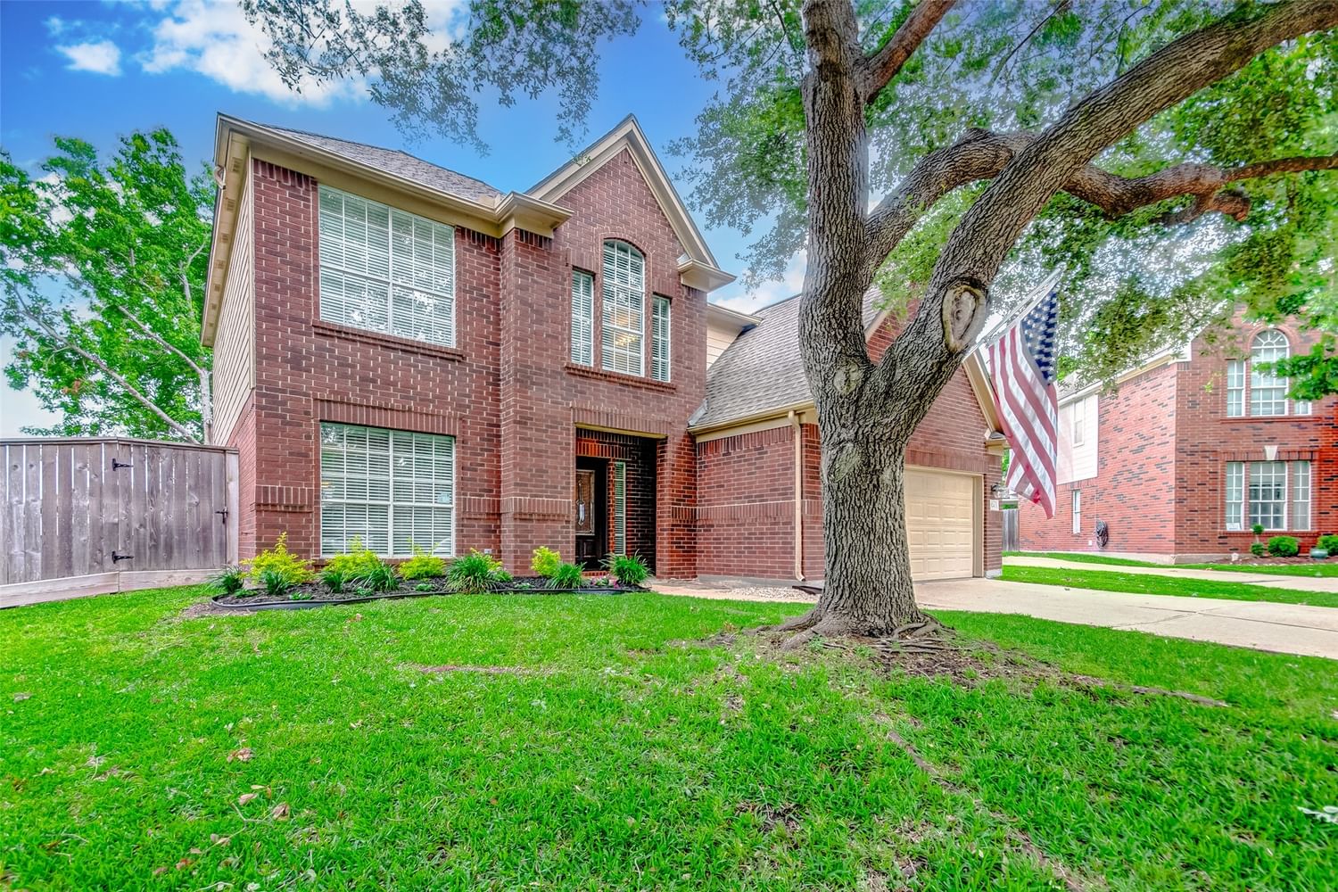 Real estate property located at 15746 Wellshire Village, Fort Bend, Village Of Oak Lake Sec 3, Sugar Land, TX, US