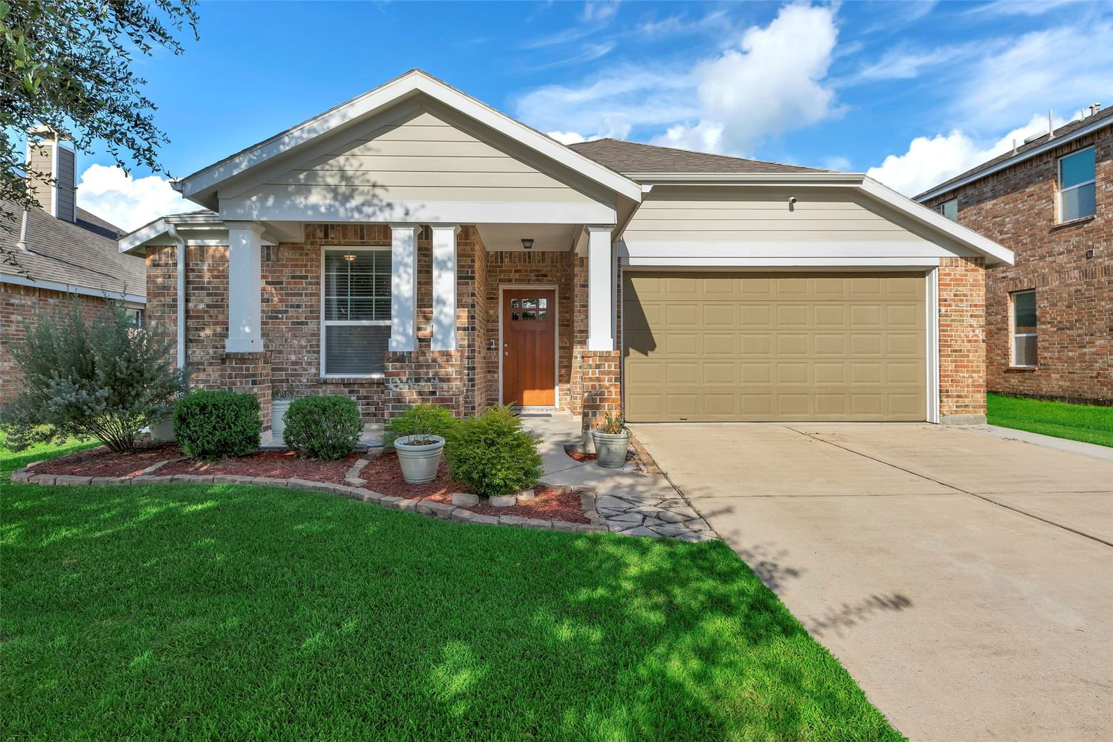 Real estate property located at 6607 Hunters Trace, Harris, Hunters Crk Sec 2, Baytown, TX, US