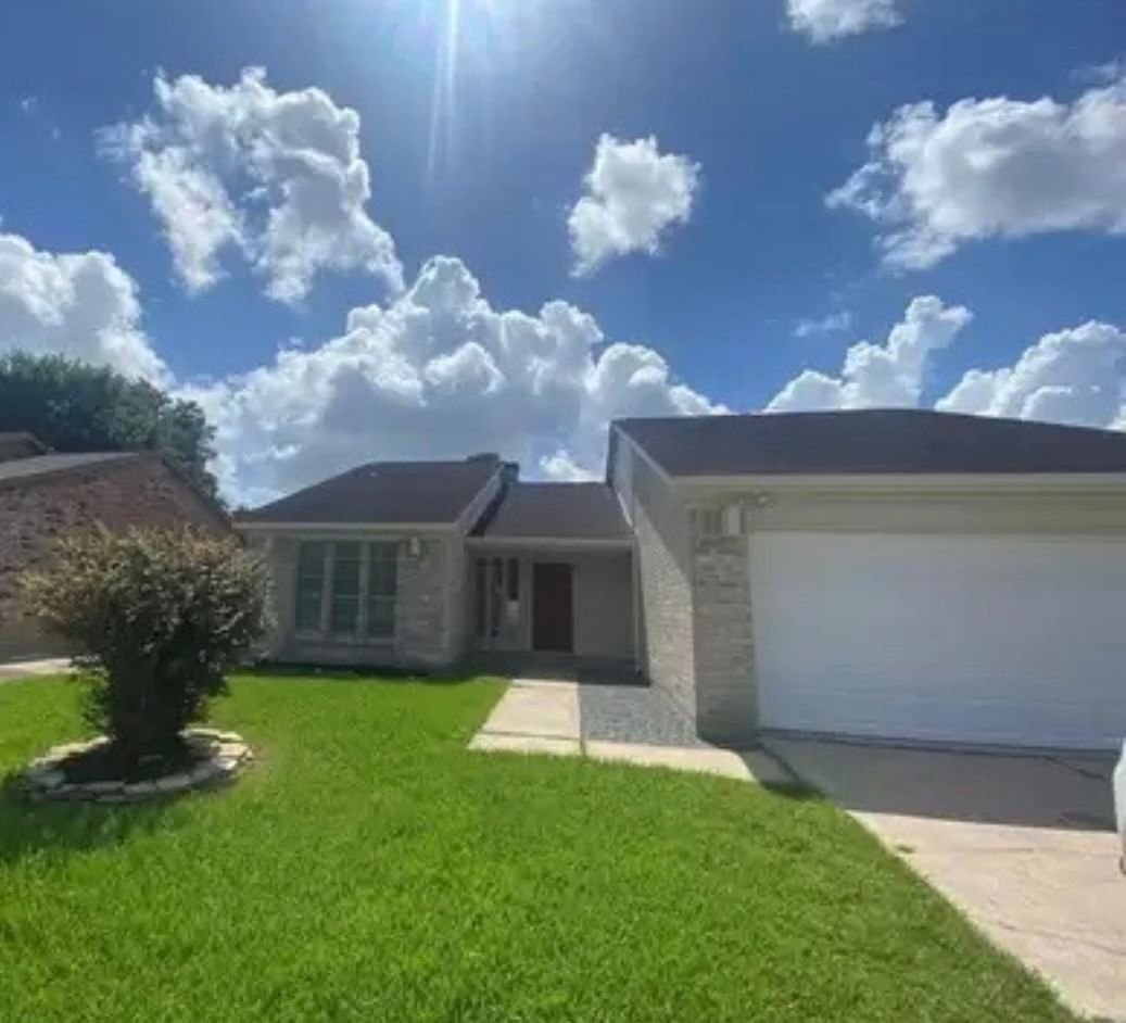 Real estate property located at 821 Willow Creek Dr, Harris, La Porte, TX, US