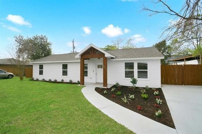 Real estate property located at 10917 Fullerton, Harris, Fullerton Plaza, Houston, TX, US