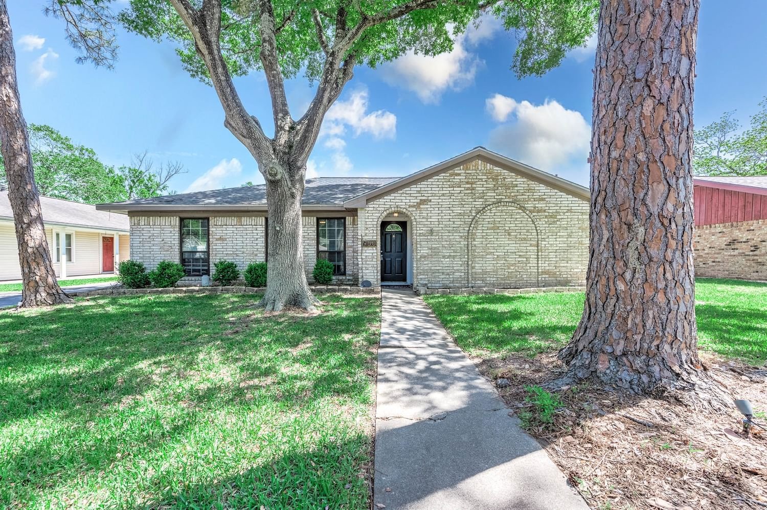Real estate property located at 950 Wavecrest, Harris, Clear Lake City, Houston, TX, US
