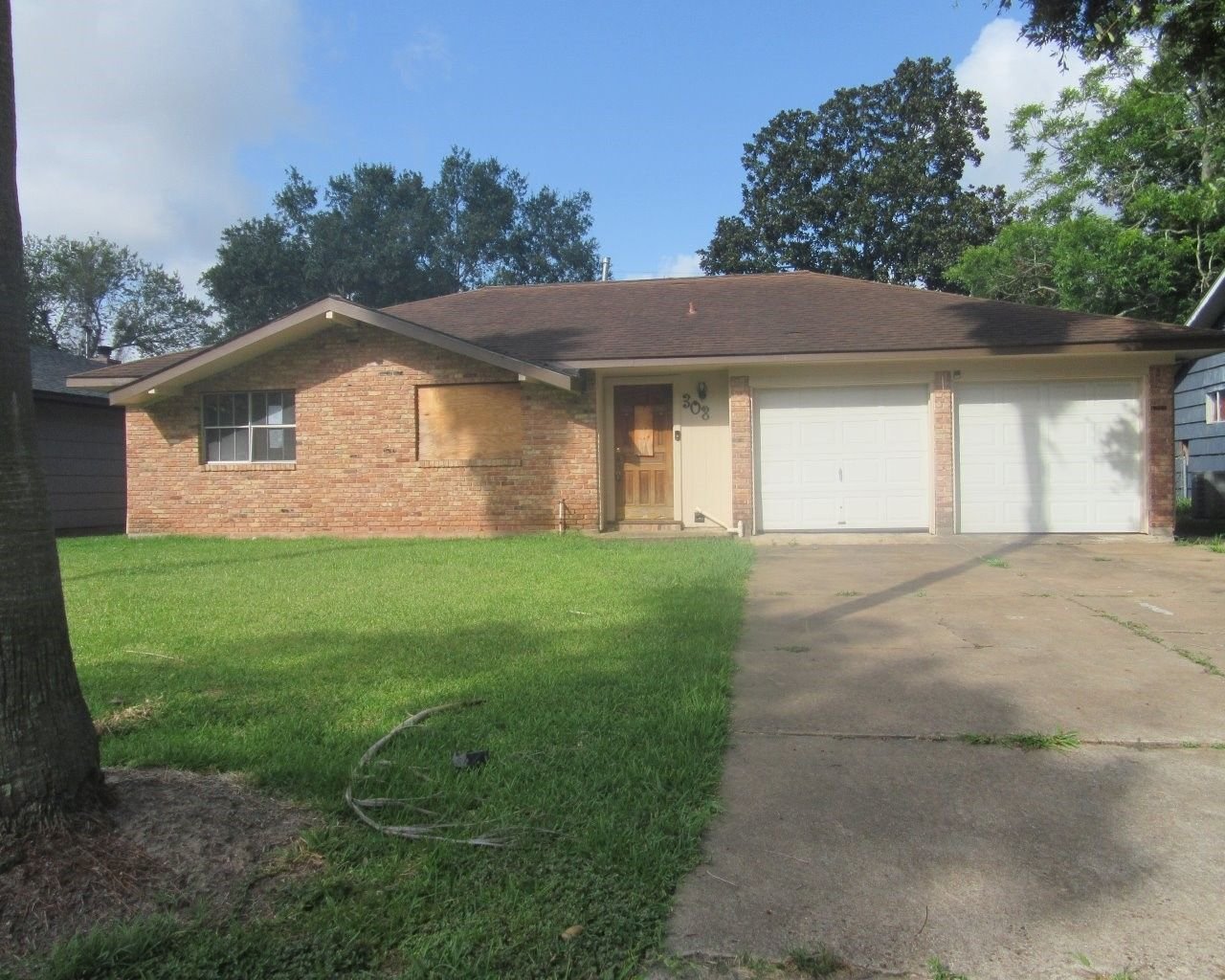 Real estate property located at 308 Shanks, Brazoria, Clute, TX, US