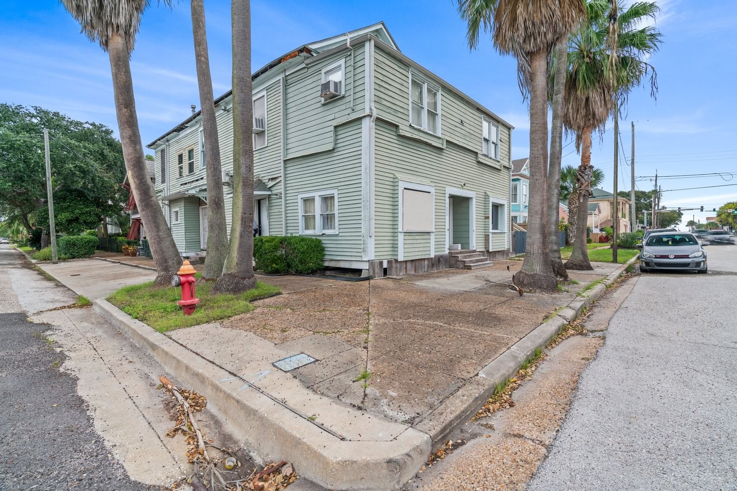 Real estate property located at 2025 Avenue N 1/2, Galveston, Galveston Outlots, Galveston, TX, US