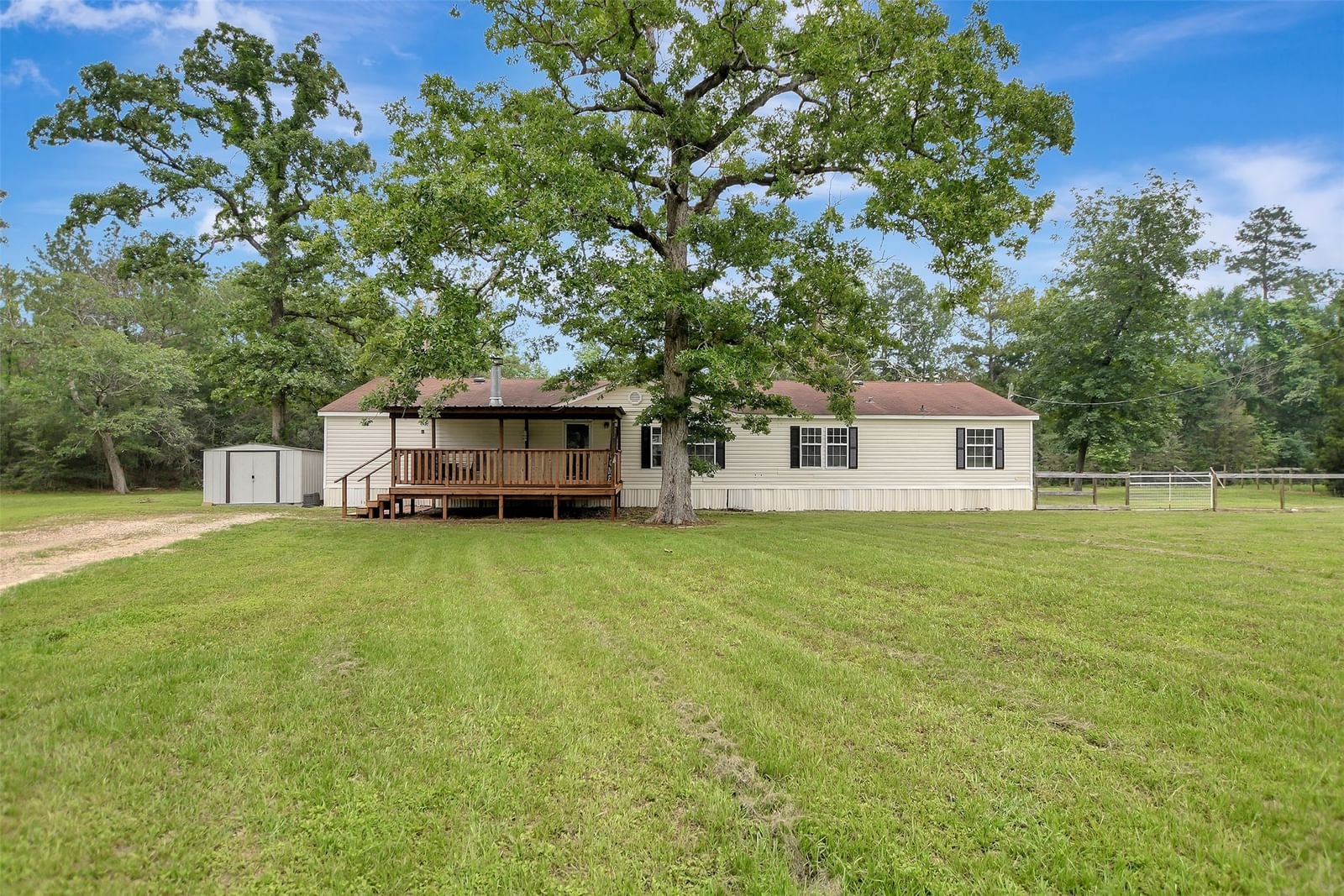 Real estate property located at 11755 Small Oak, Montgomery, White Oak Hills, Willis, TX, US
