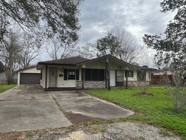 Real estate property located at 1106 7th, Brazoria, Early Trs 48-49 Blk C Sween, Sweeny, TX, US