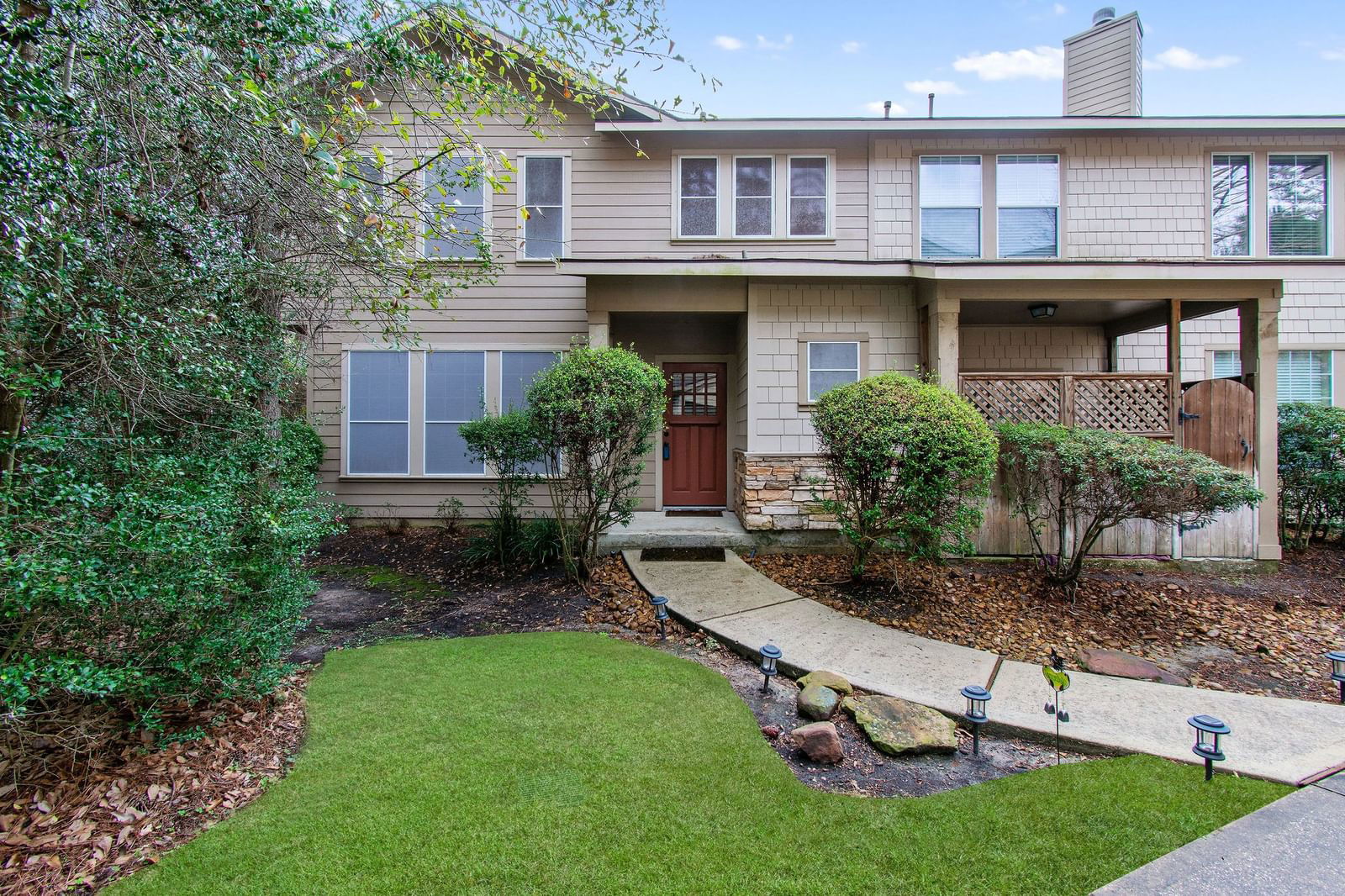 Real estate property located at 32 Stone Creek, Montgomery, Stonecreek Courts Condo, The Woodlands, TX, US