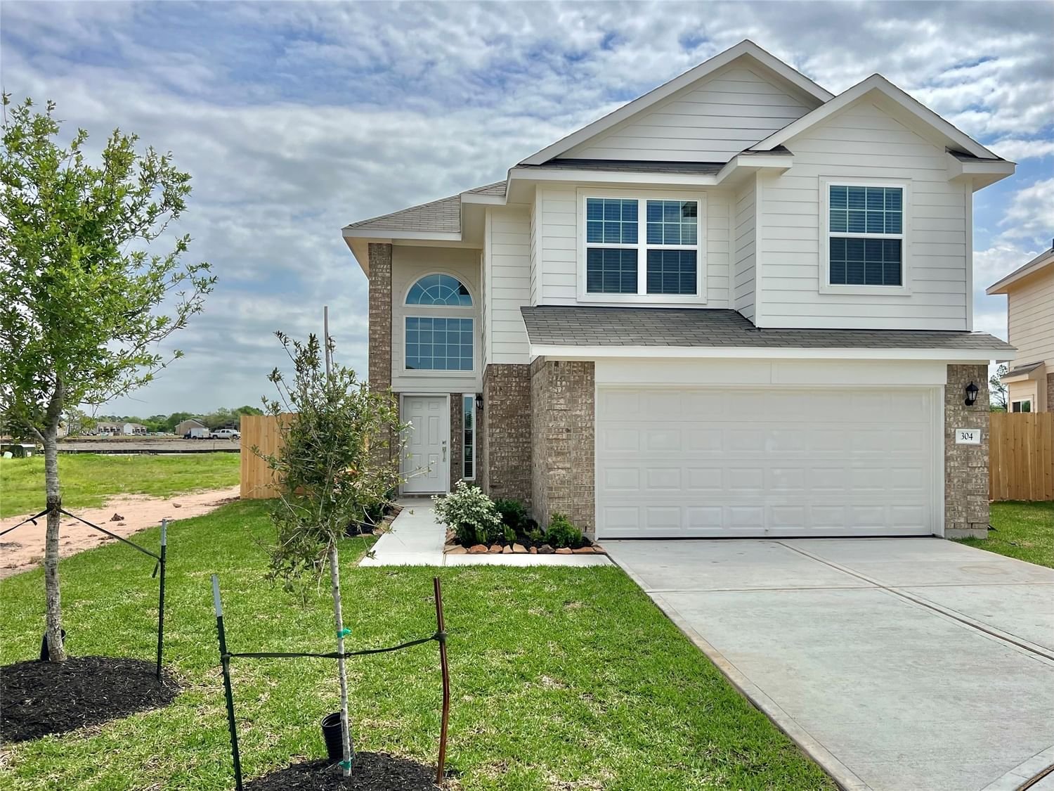 Real estate property located at 304 Bennett, Brazoria, Riverwood Ranch SD, Angleton, TX, US