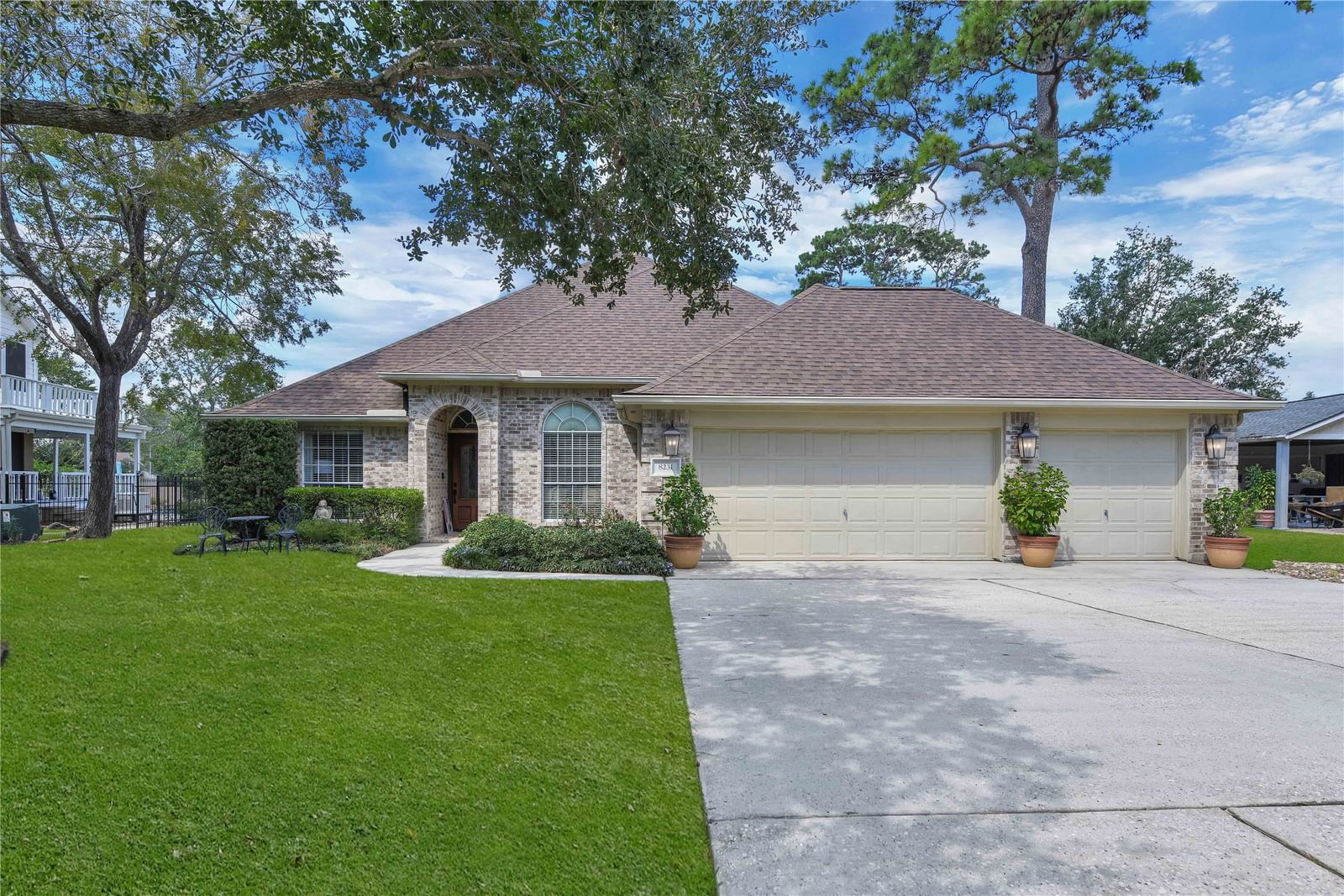 Real estate property located at 8231 Amber Cove, Harris, Atascocita Shores, Humble, TX, US