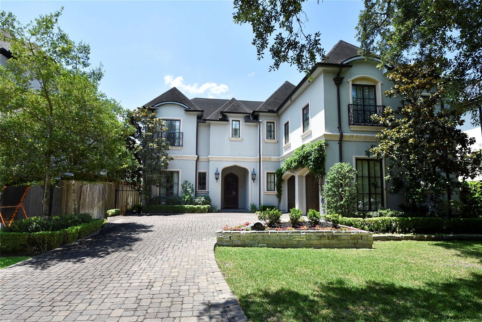 Real estate property located at 4619 Cedar Oaks, Harris, Bellaire, TX, US