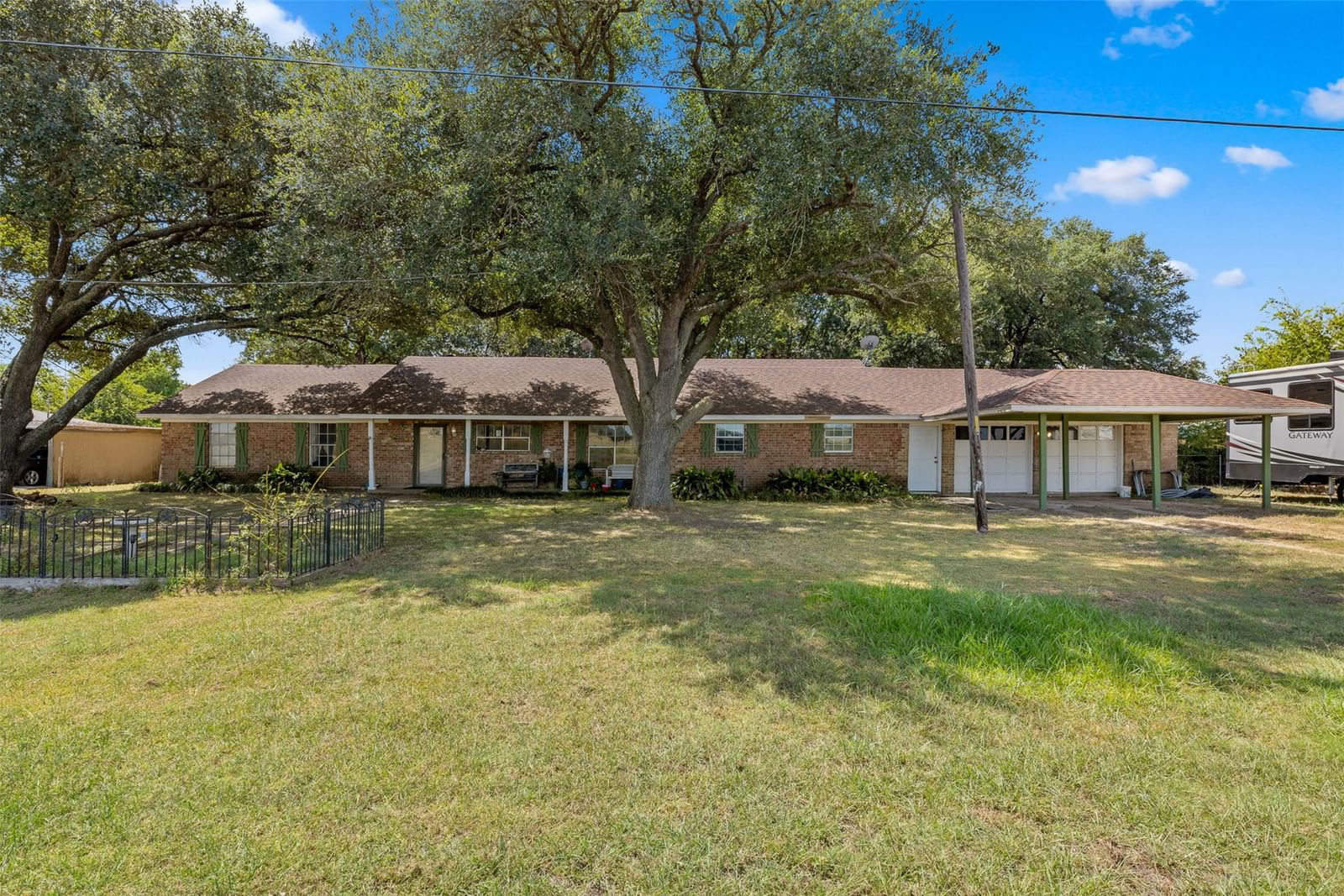 Real estate property located at 1472 County Road 268, Burleson, Sebesta, Snook, TX, US