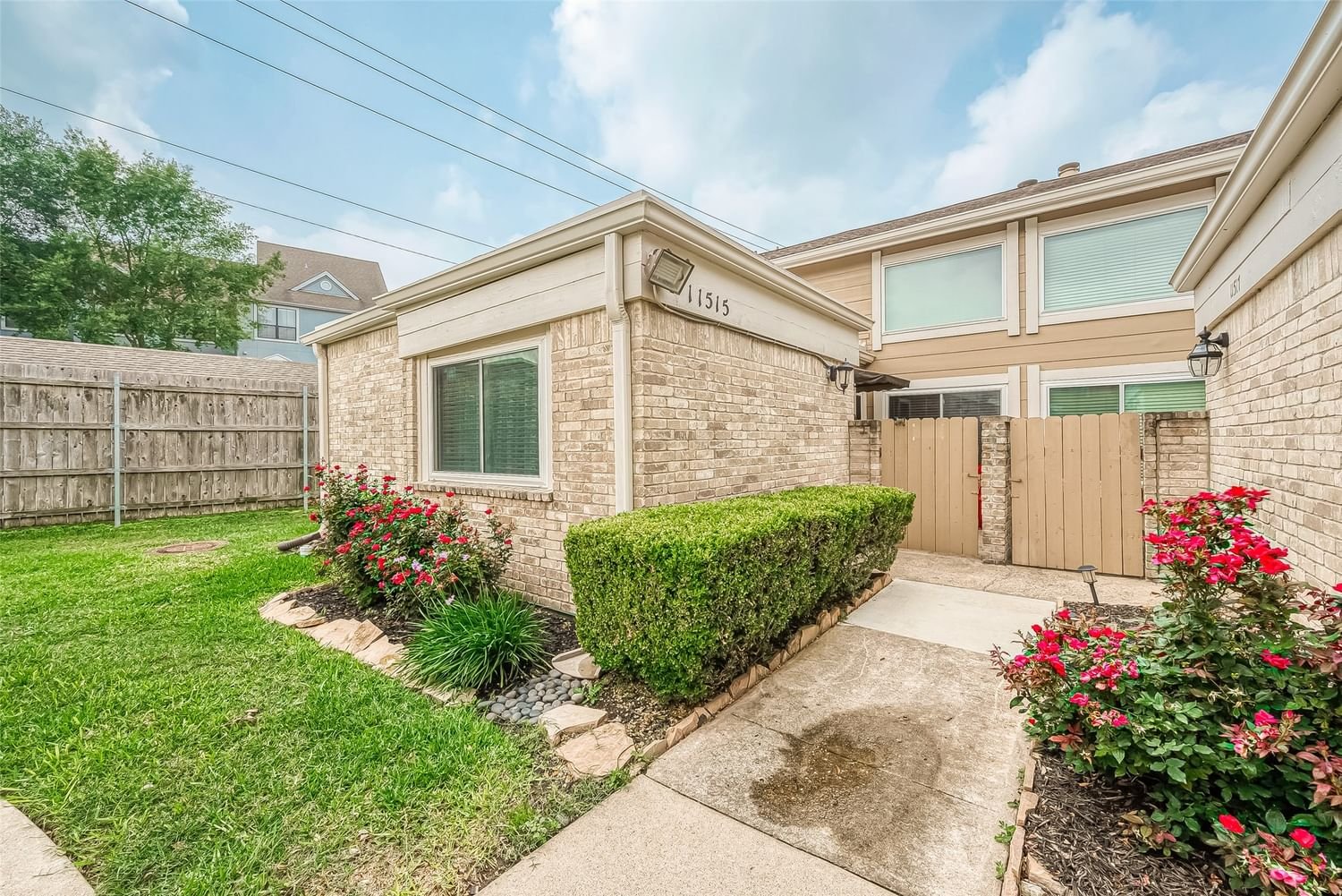 Real estate property located at 11515 Village Place #151, Harris, Village Place, Houston, TX, US