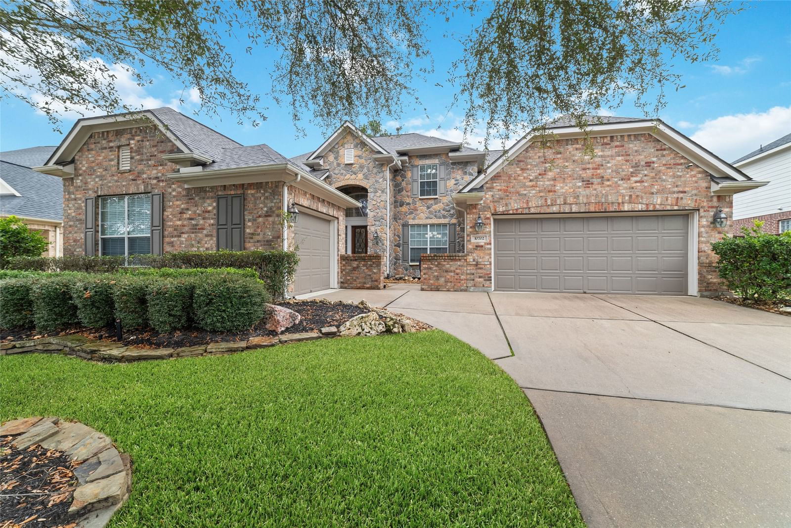 Real estate property located at 10702 Winding Green, Harris, Villages/Tour 18 Sec 1, Humble, TX, US