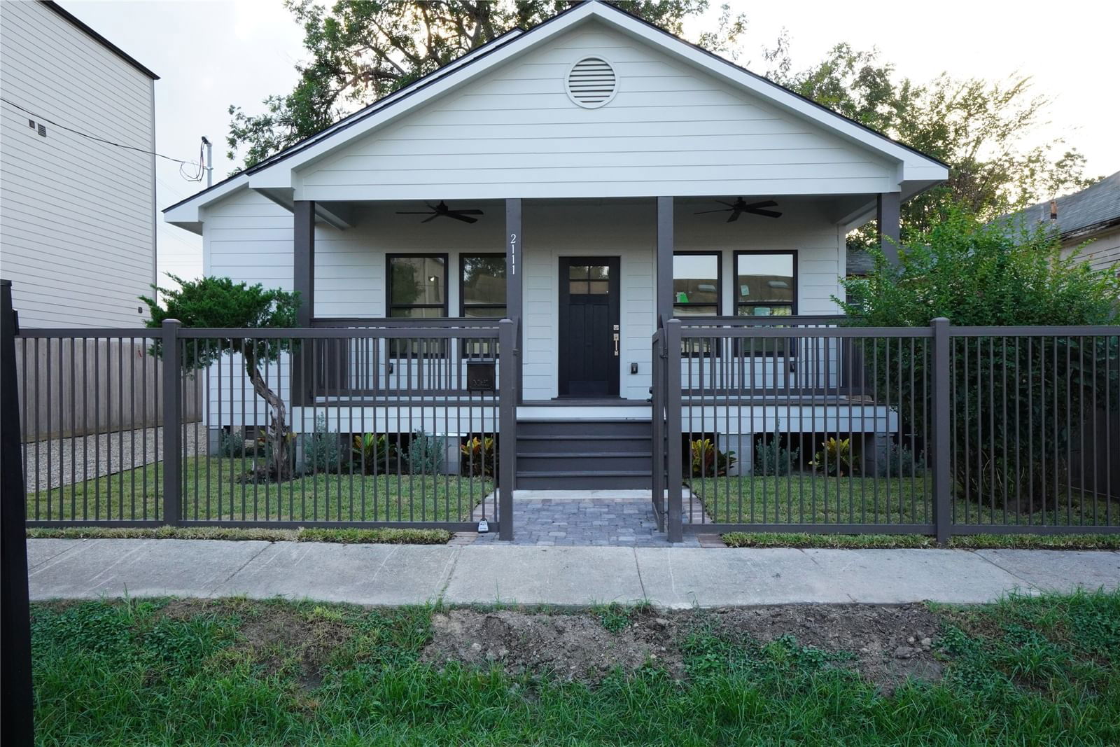 Real estate property located at 2111 Chapman, Harris, LITTLE & DICKINSON, Houston, TX, US