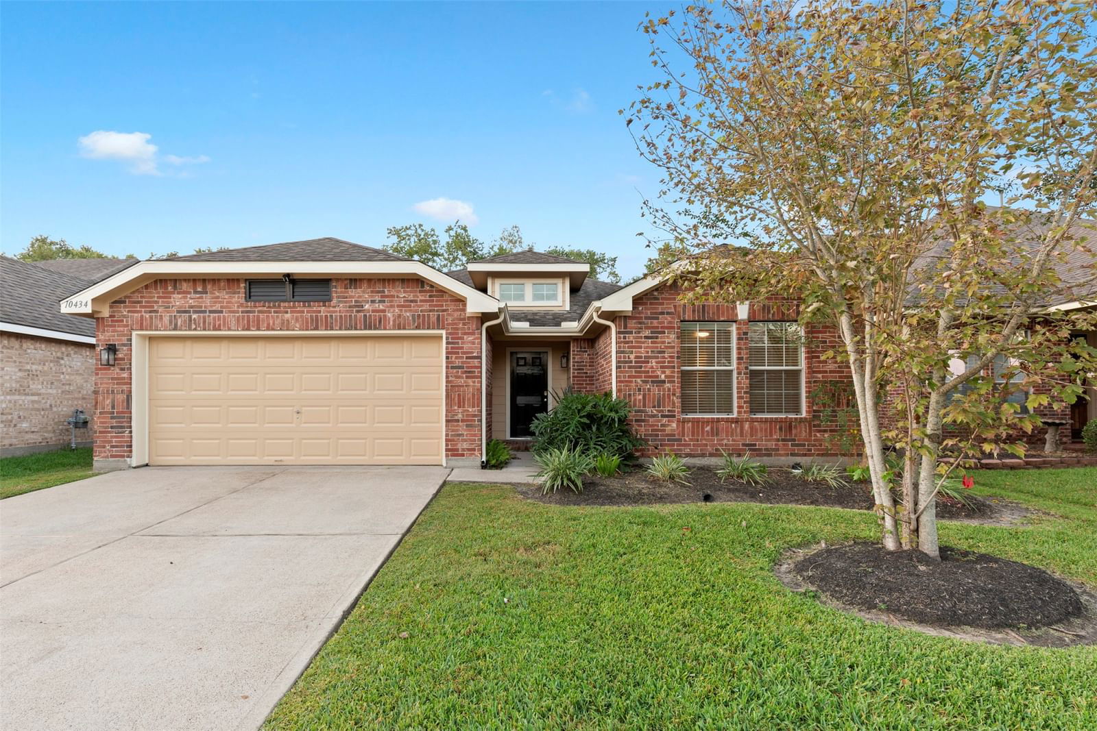 Real estate property located at 10434 Lauren Creek, Chambers, Devinwood, Baytown, TX, US