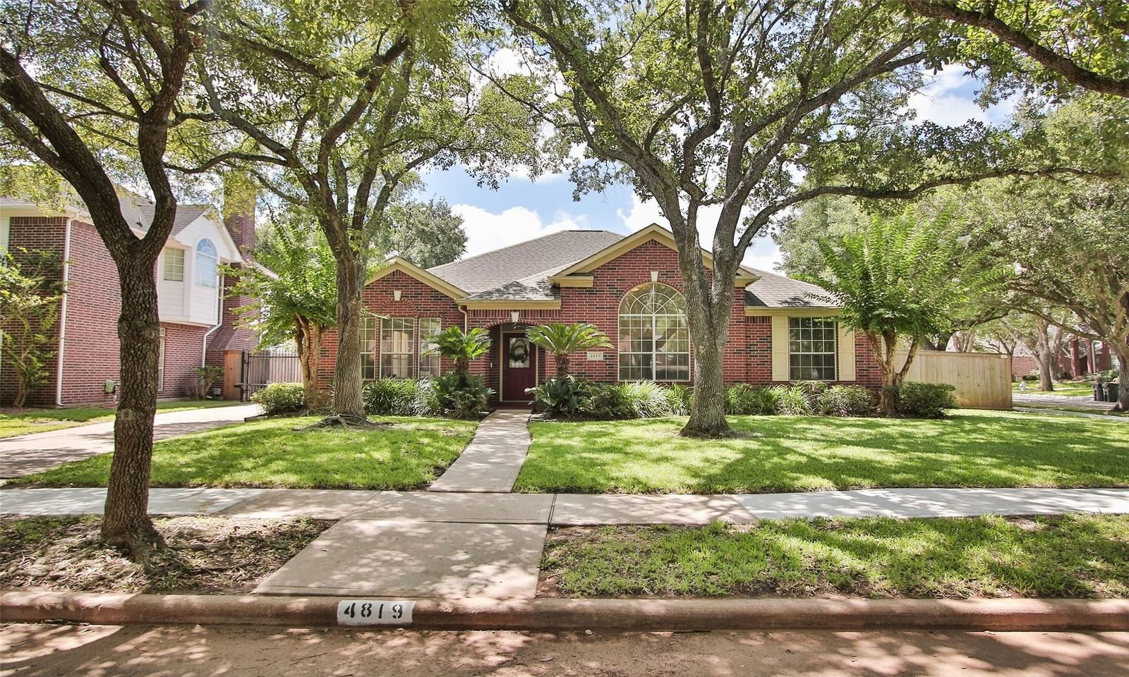 Real estate property located at 4819 Dixie, Fort Bend, Plantation Colony Sec 2, Sugar Land, TX, US