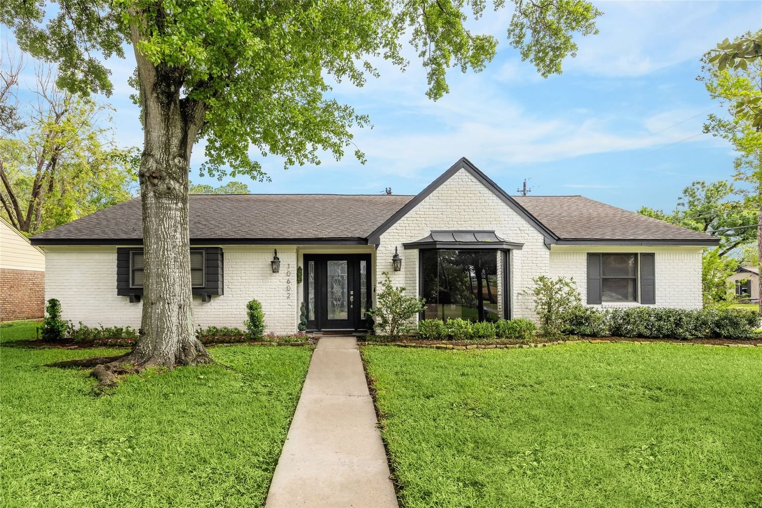 Real estate property located at 10602 Meadow Lake, Harris, Walnut Bend Sec 02, Houston, TX, US
