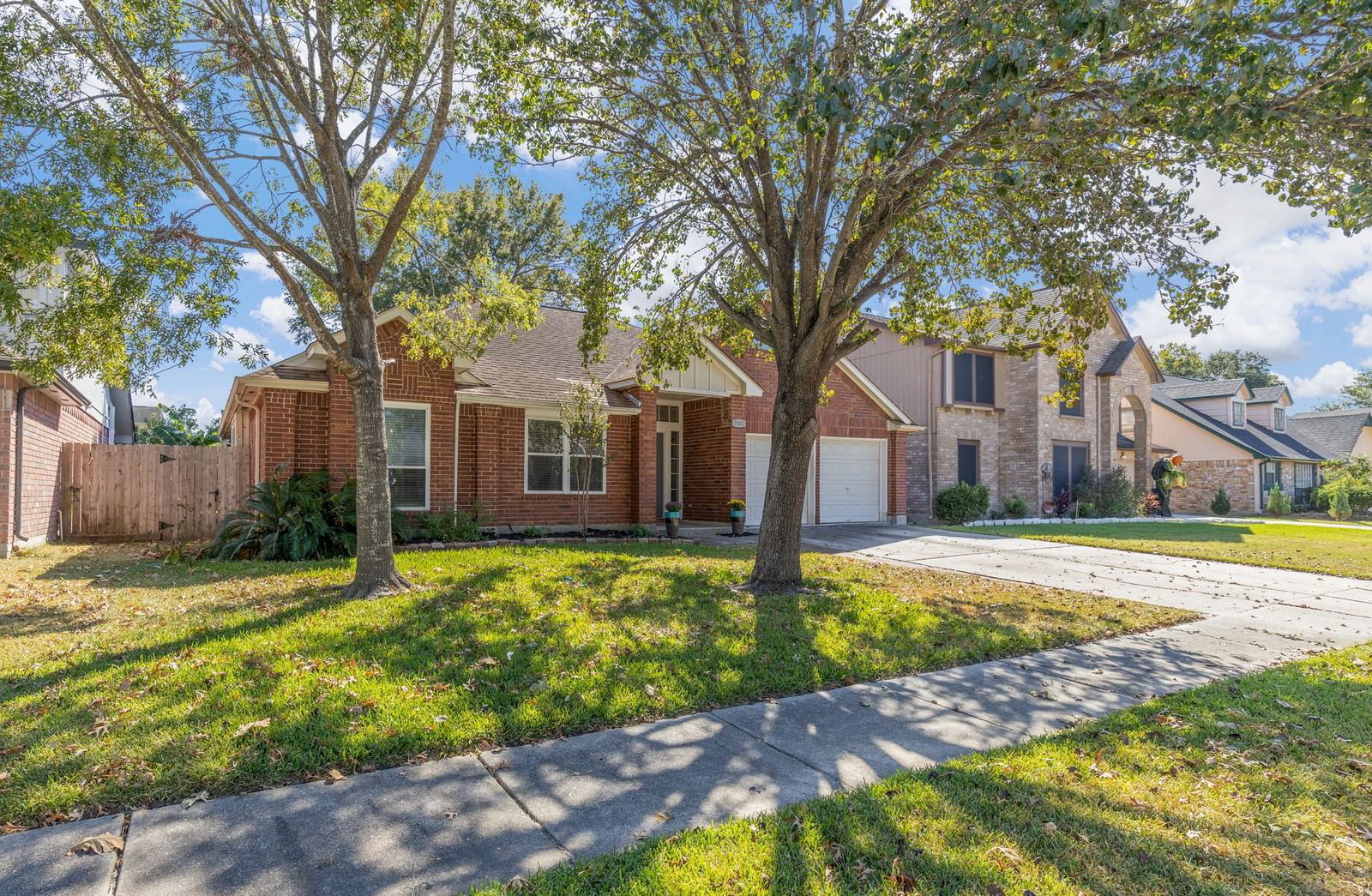 Real estate property located at 7402 Maple Walk, Harris, Atascocita South Sec 02, Humble, TX, US