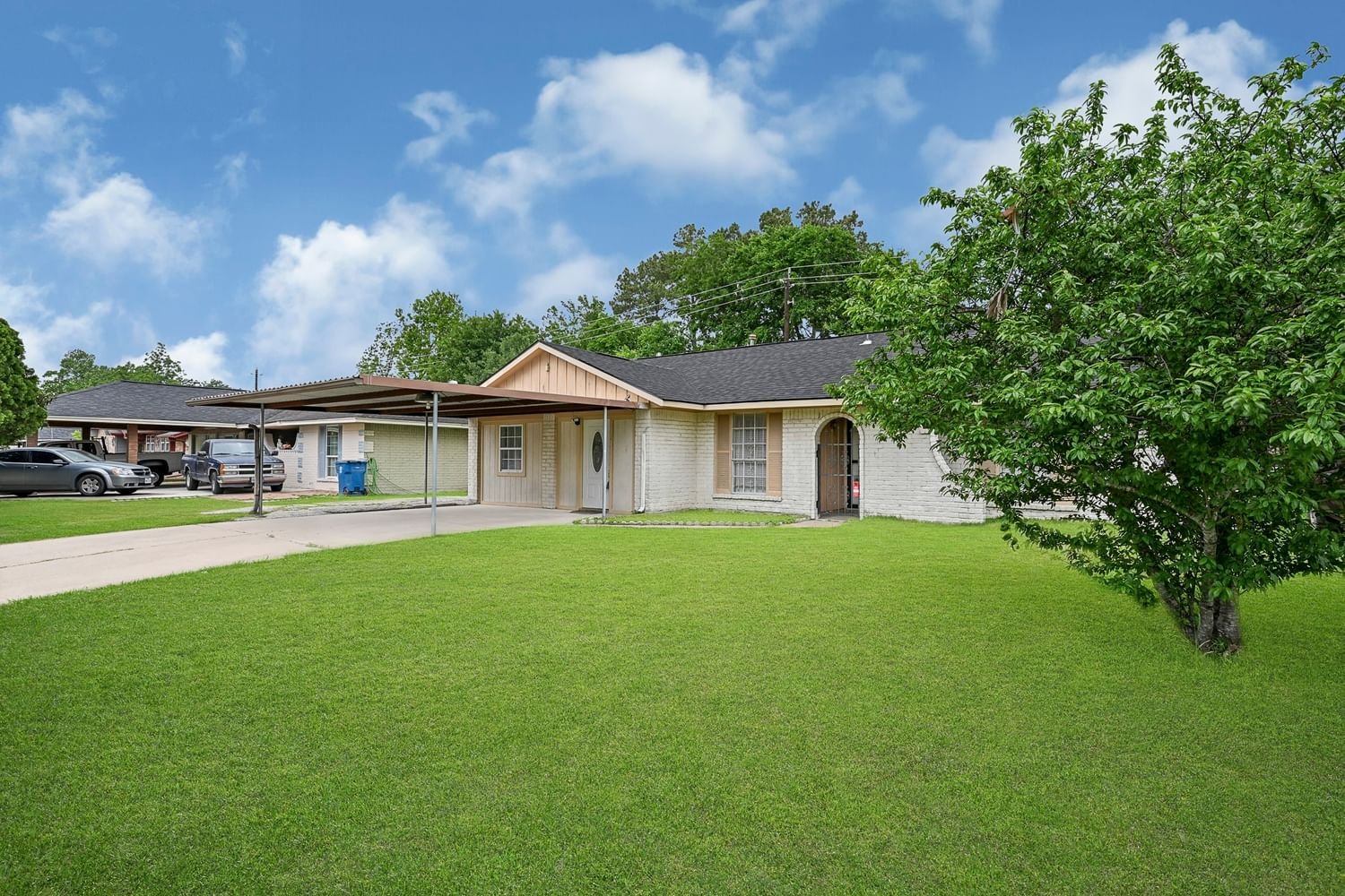 Real estate property located at 2911 Charriton, Harris, High Meadows Sec 08, Houston, TX, US