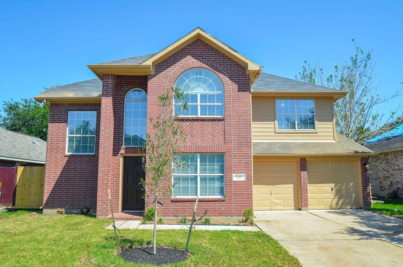 Real estate property located at 1102 Magnolia Dale, Fort Bend, Estates Of Teal Run Sec 3, Fresno, TX, US