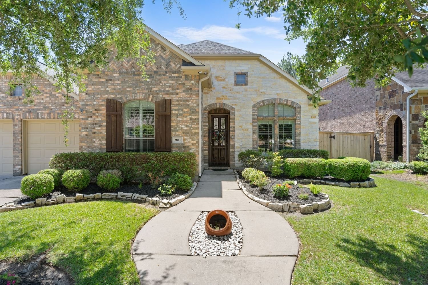 Real estate property located at 2815 King Point View, Harris, Lakes/Cypress Forest Sec 03, Spring, TX, US