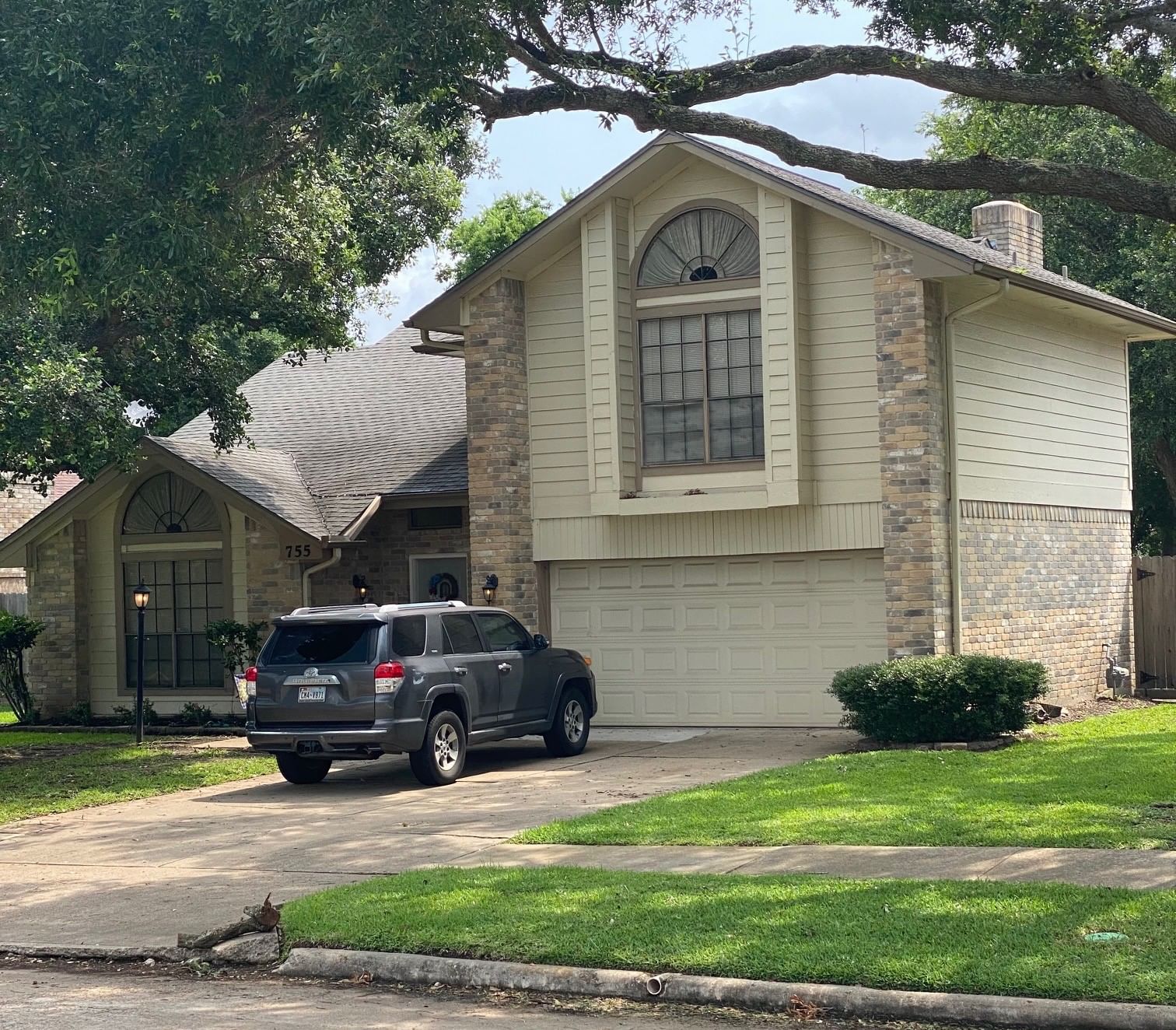 Real estate property located at 755 Rolling Mill, Fort Bend, Sugarmill Sec 2, Sugar Land, TX, US