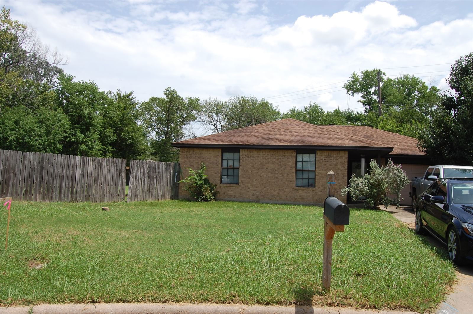 Real estate property located at 801 Braeswood, Brazos, Allen Forest Ph 04, Bryan, TX, US