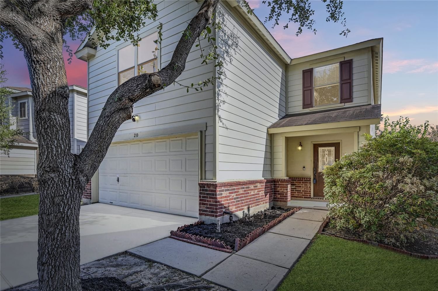 Real estate property located at 210 Remington Ridge, Harris, Houston, TX, US