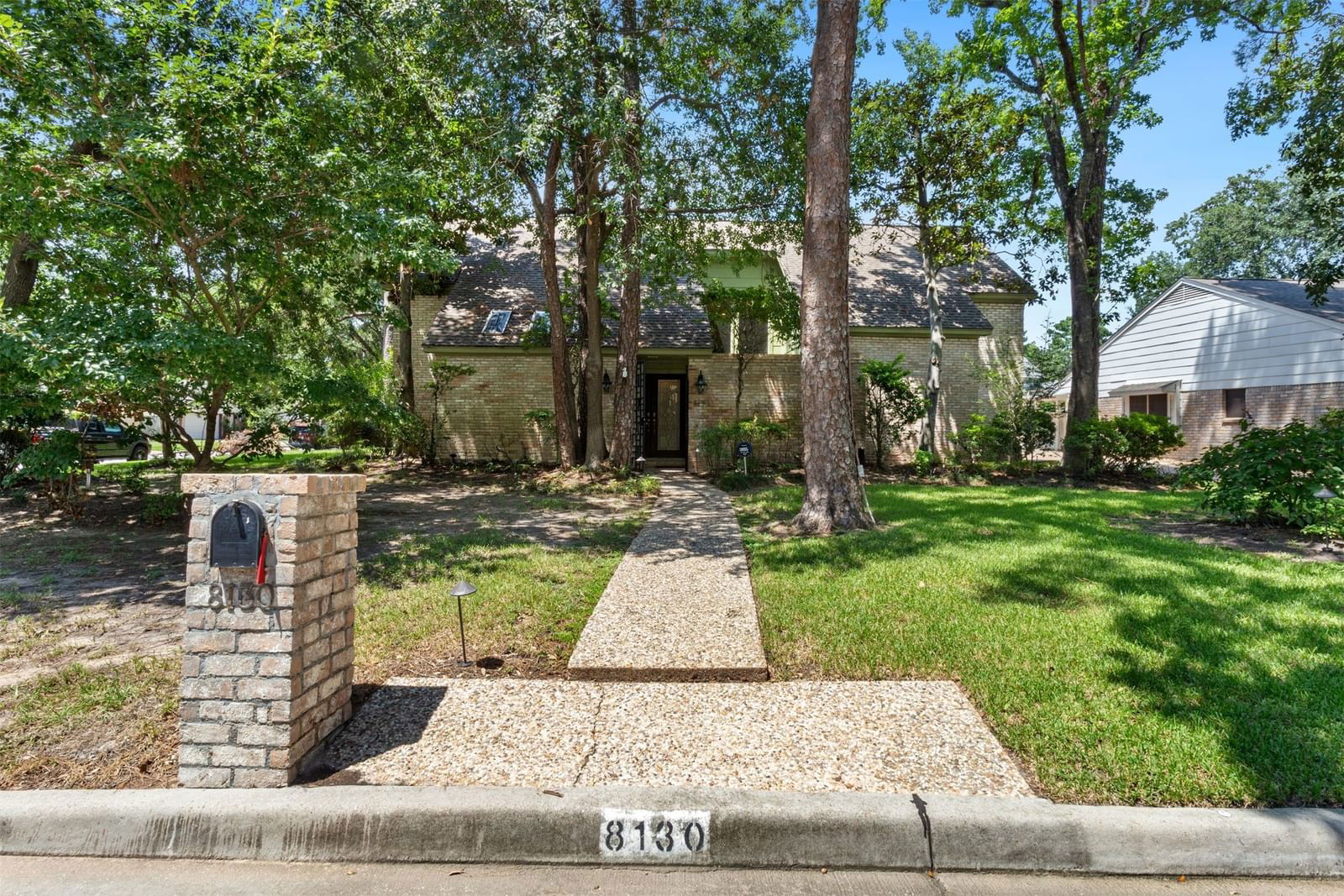 Real estate property located at 8130 Bairnsdale, Harris, Prestonwood Forest Sec 02, Houston, TX, US