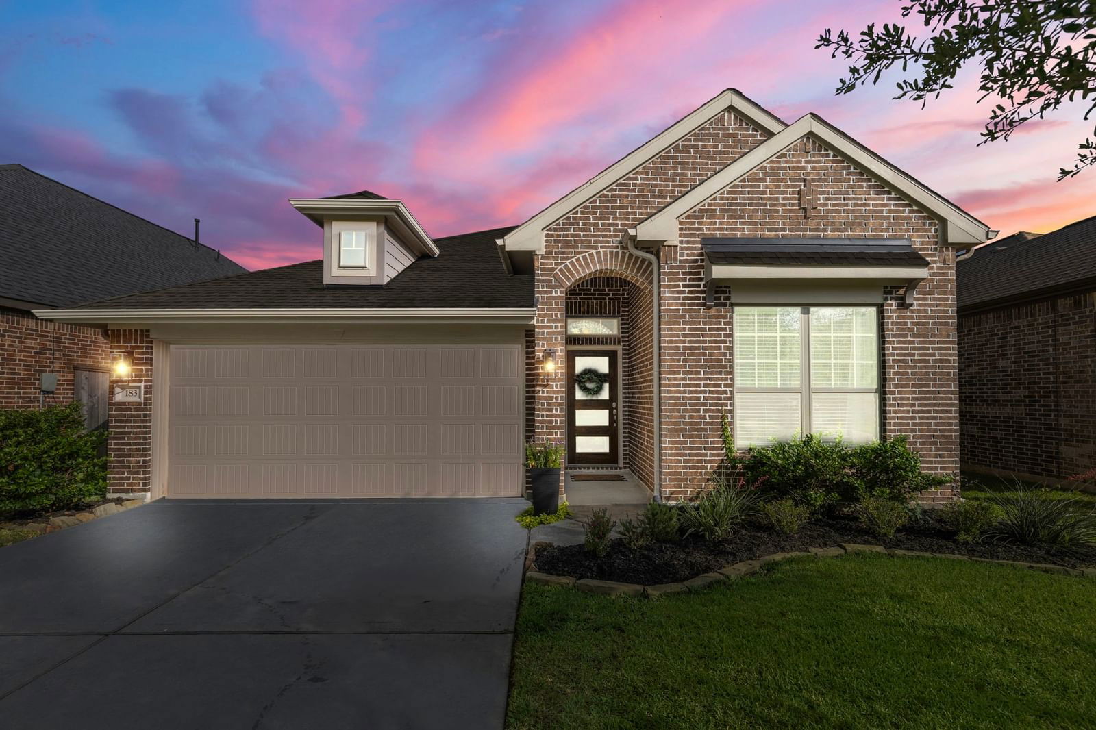 Real estate property located at 183 Buckeye, Montgomery, Woodforest 64, Montgomery, TX, US