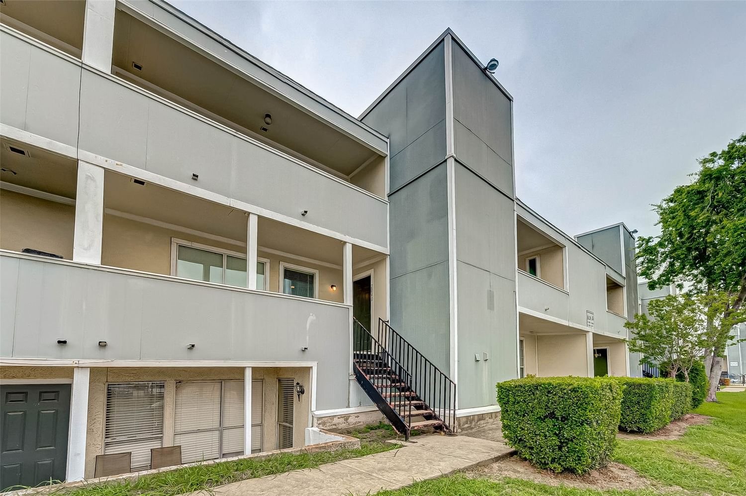 Real estate property located at 781 Country Place #2040, Harris, Spinnaker Cove Condo Ph 02, Houston, TX, US