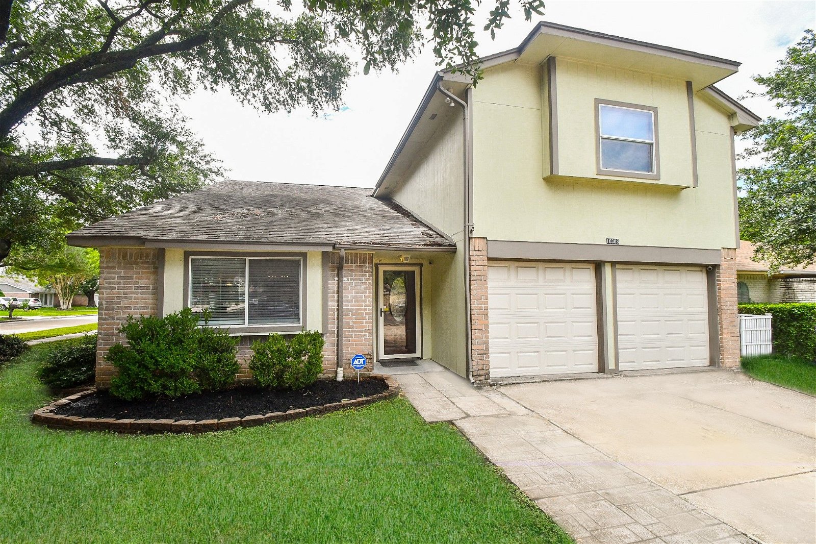 Real estate property located at 10303 Oak Limb, Harris, Houston, TX, US