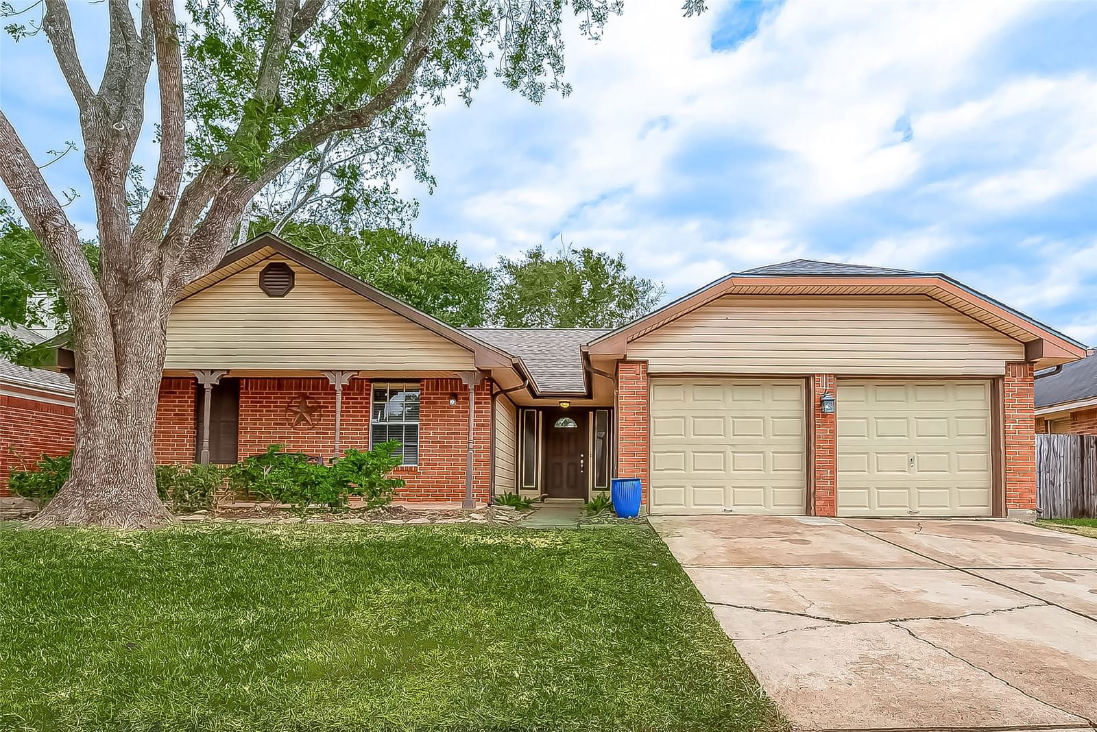 Real estate property located at 6607 Harpers, Fort Bend, Tara Sec 3, Richmond, TX, US