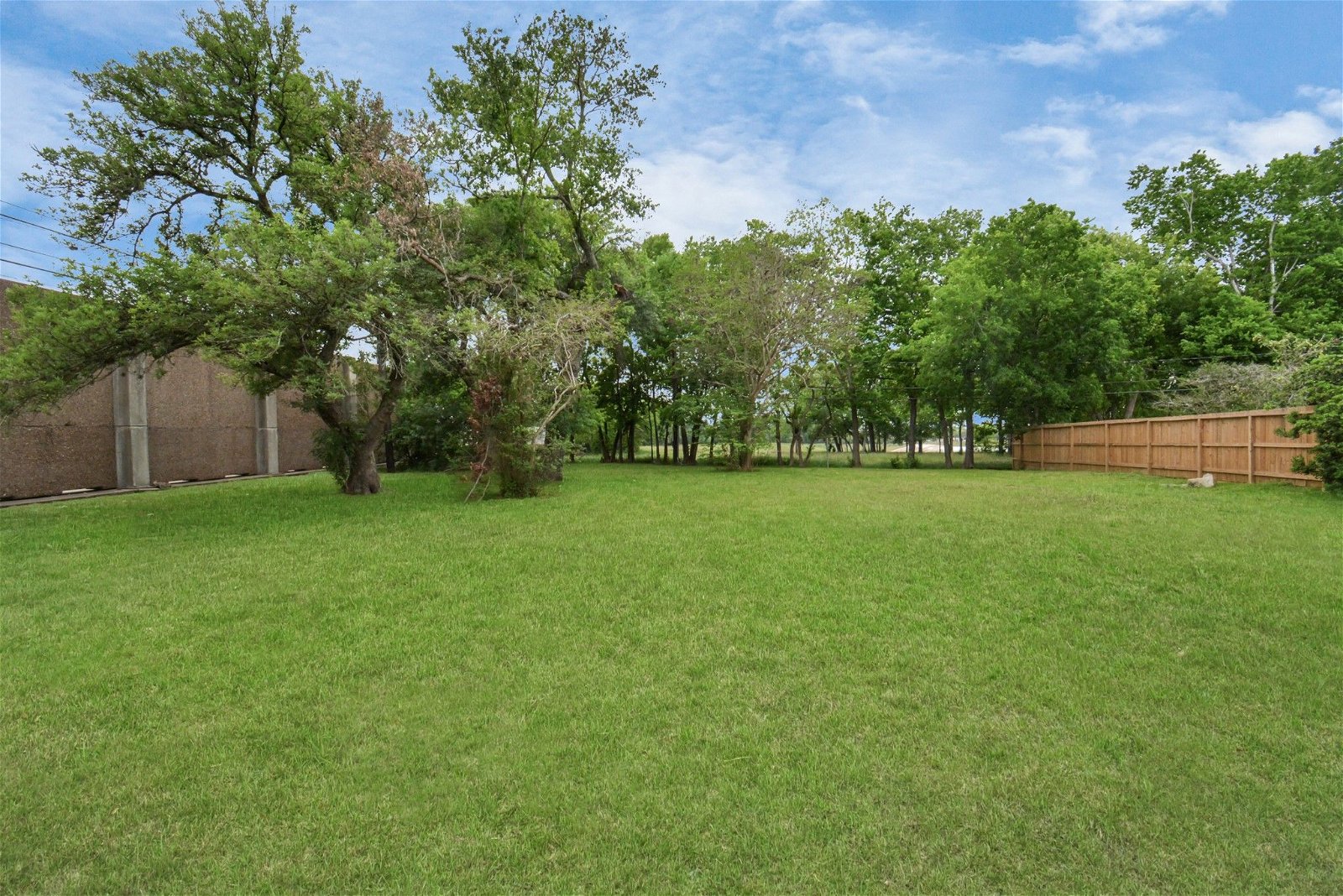 Real estate property located at 9422 Cliffwood, Harris, Willow Meadows Sec 15, Houston, TX, US