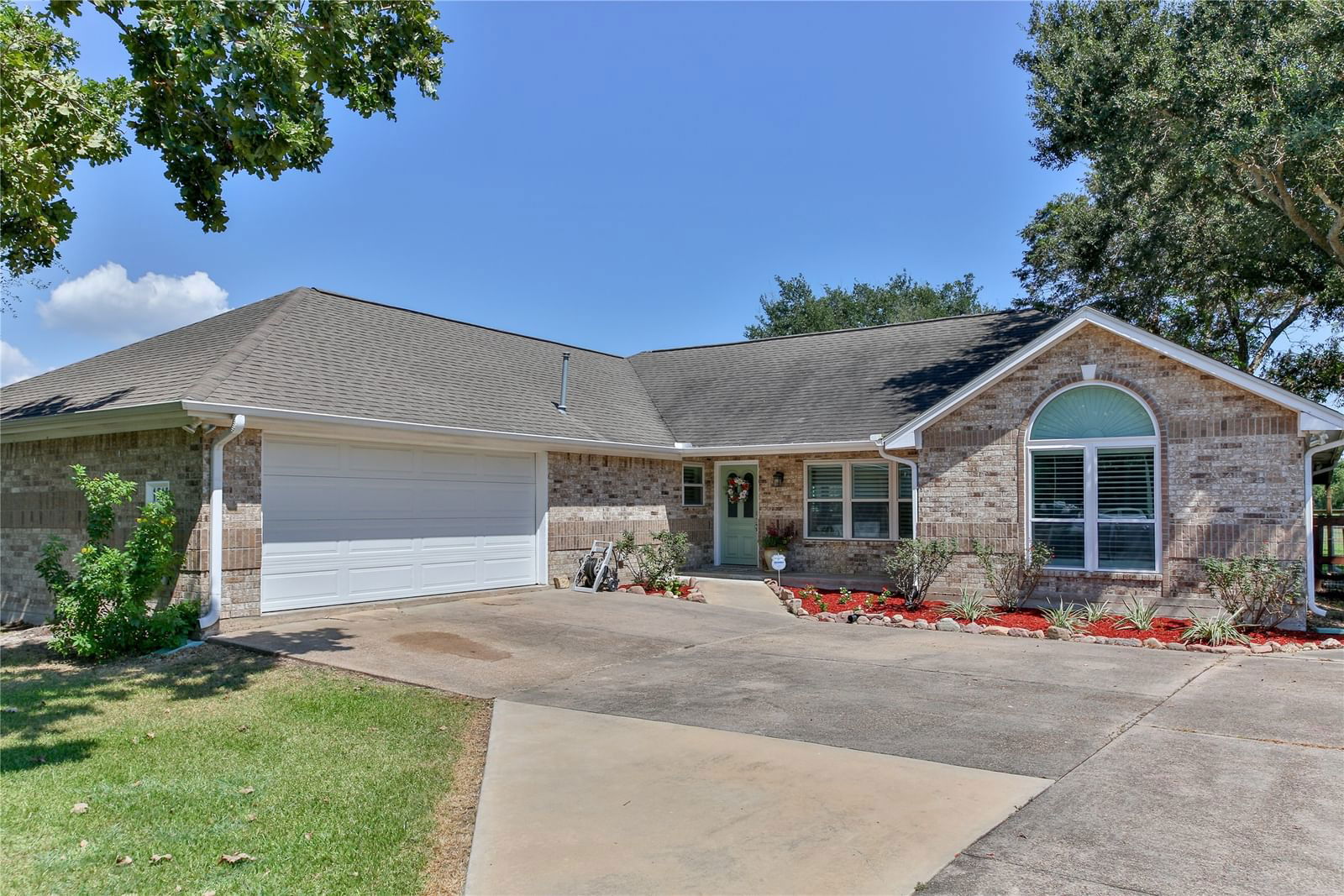 Real estate property located at 1613 Willow View, Harris, Willow View, La Porte, TX, US