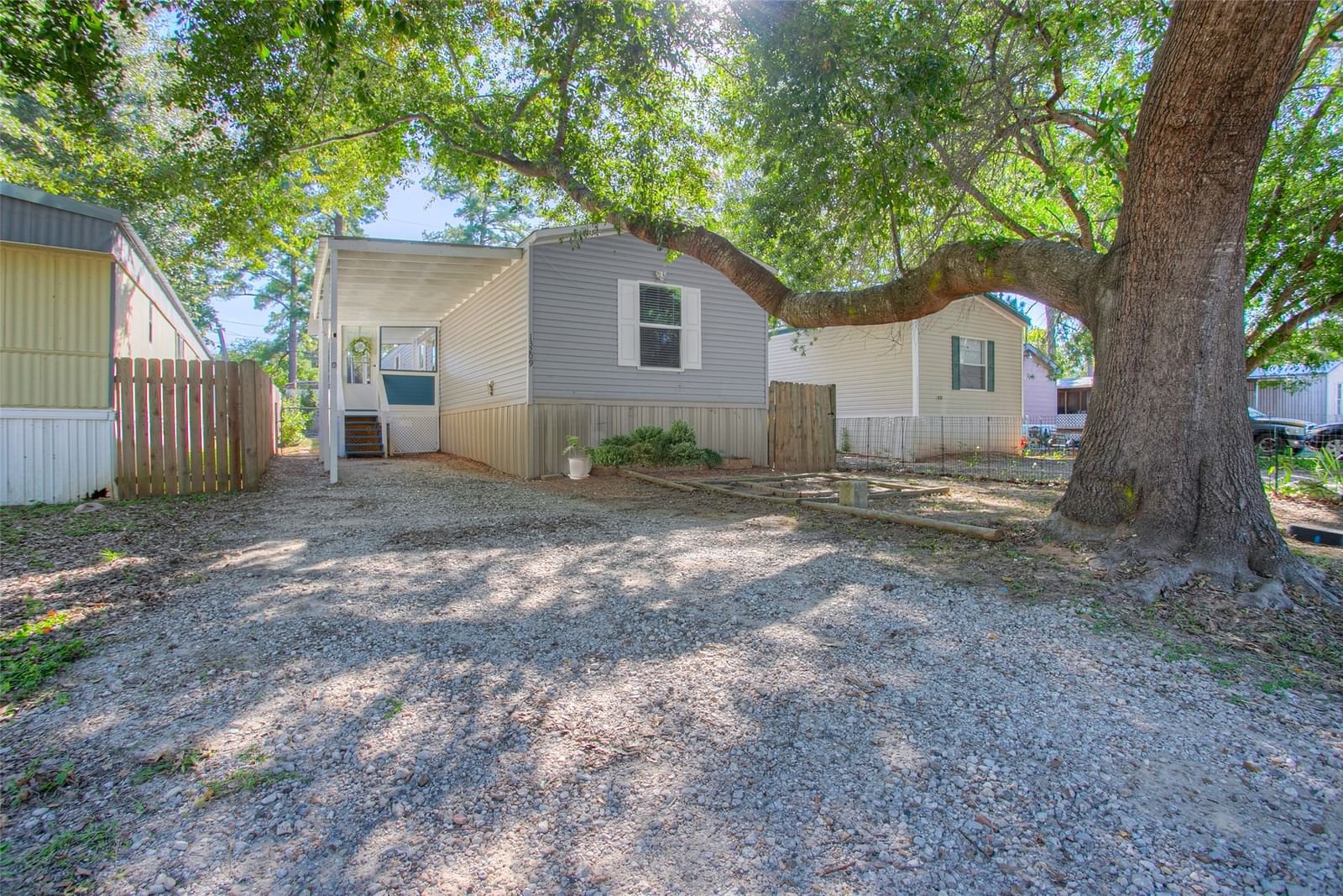Real estate property located at 13209 Captains, Montgomery, Shadow Bay 01, Willis, TX, US