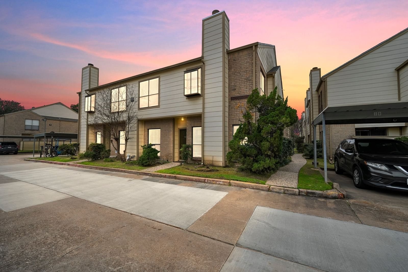 Real estate property located at 8299 Cambridge #1003, Harris, Sherbrooke Square T/H Condo, Houston, TX, US