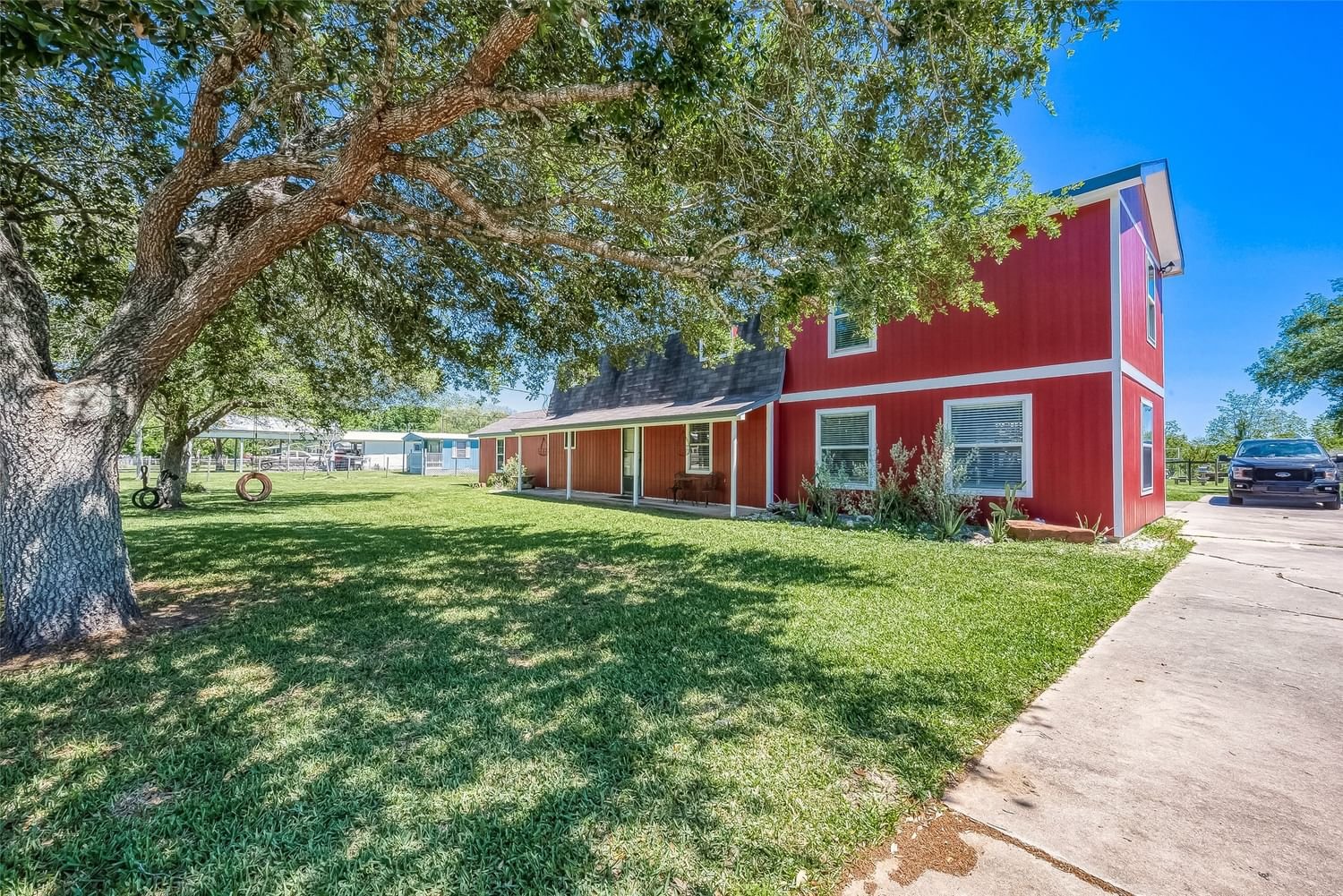 Real estate property located at 2084 County Road 206, Brazoria, Thos Spraggins, Alvin, TX, US