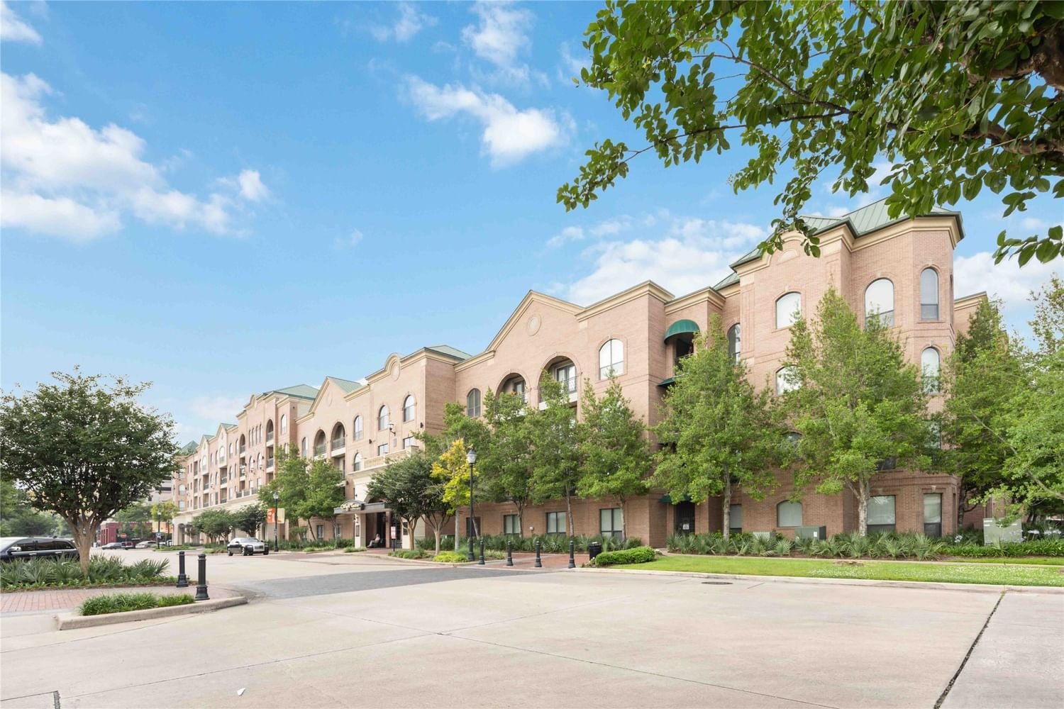 Real estate property located at 2299 Lone Star #130, Fort Bend, City Plaza At Town Square, Sugar Land, TX, US