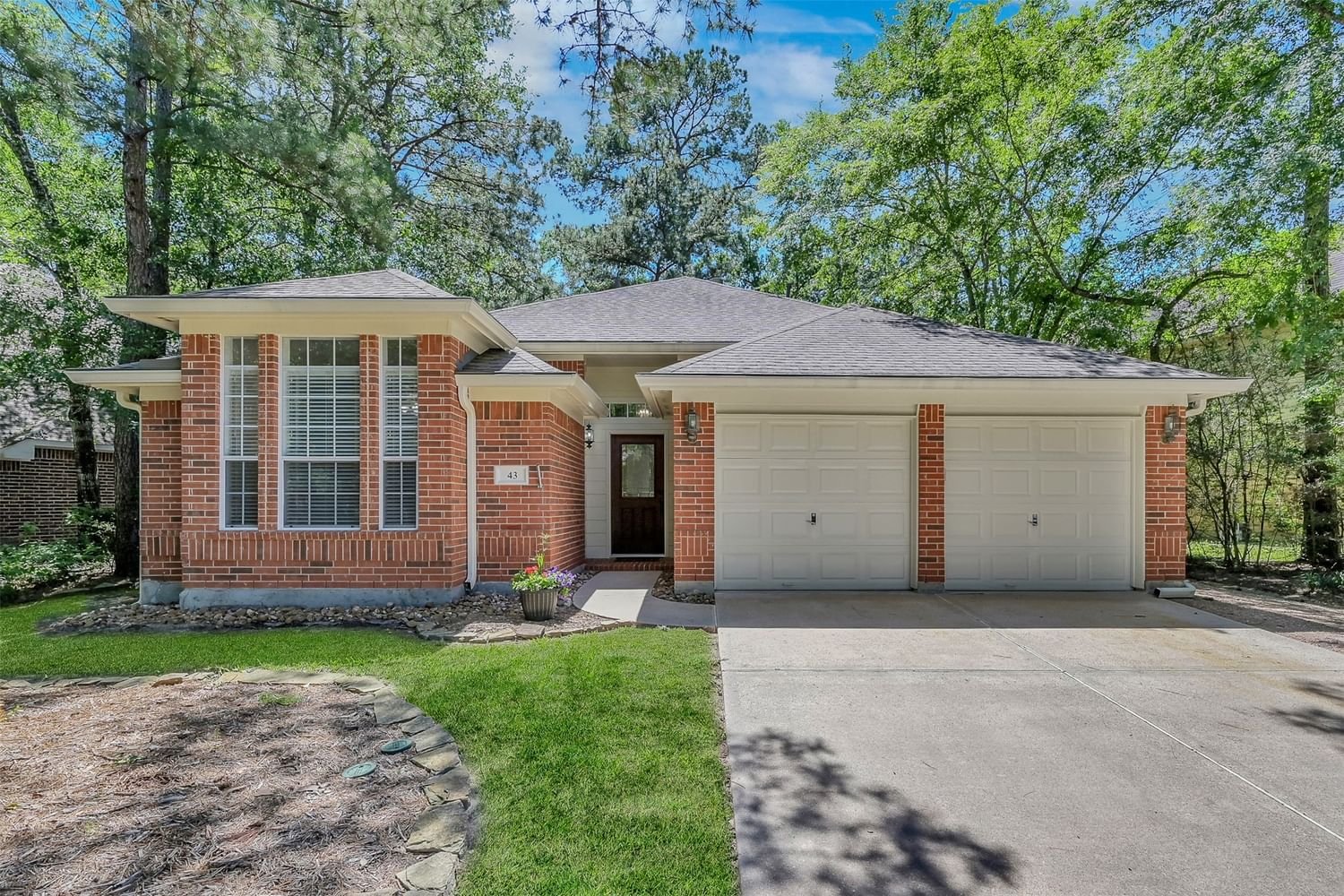 Real estate property located at 43 Wrens Song, Montgomery, Wdlnds Village Alden Br 10, The Woodlands, TX, US
