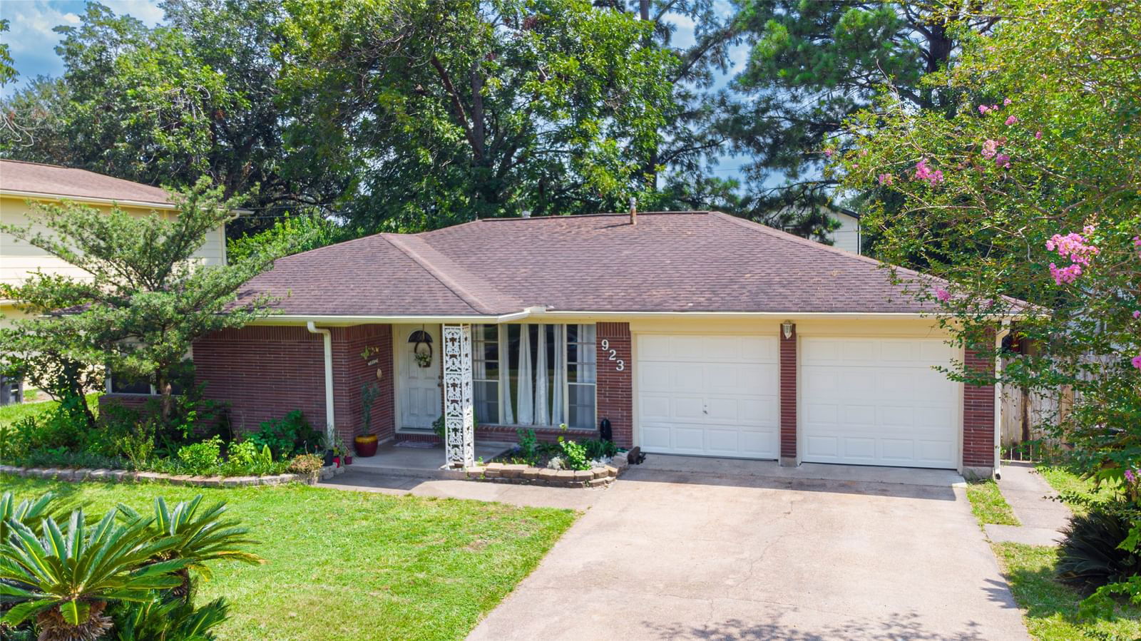 Real estate property located at 923 Saddle Rock, Harris, Hidden Valley Sec 01, Houston, TX, US