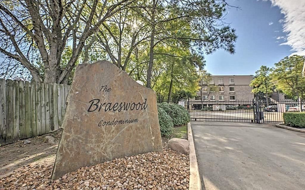 Real estate property located at 2209 Braeswood #32B, Harris, Braeswood Condo, Houston, TX, US