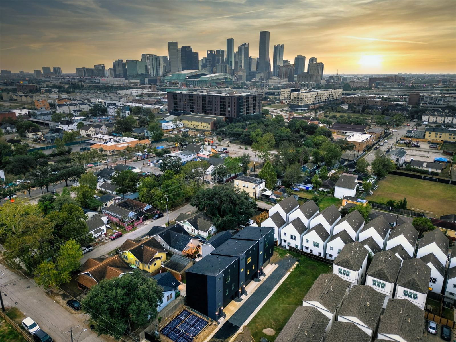 Real estate property located at 317 Nagle, Harris, Tradewind East Court, Houston, TX, US